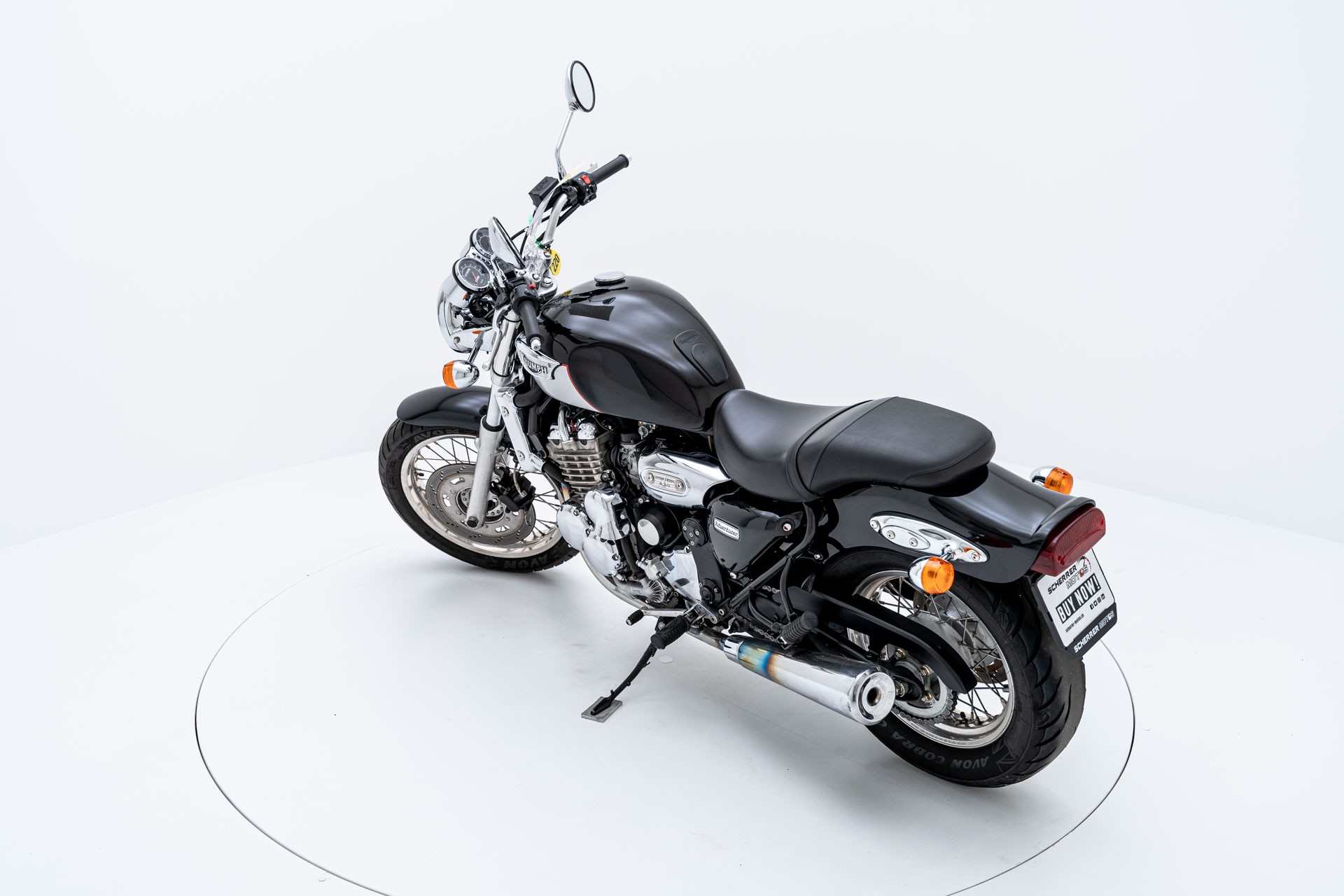 TRIUMPH Adventurer 900-showroom-element-3