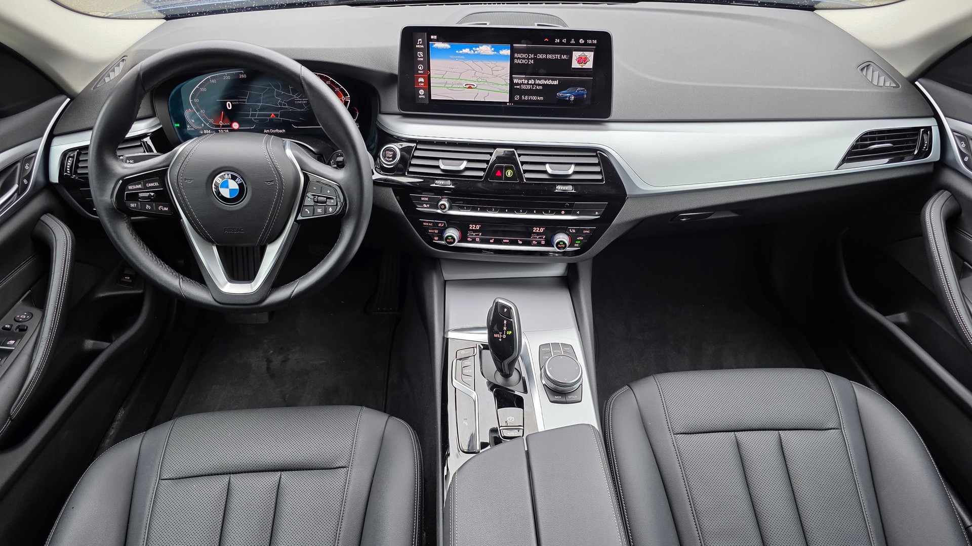 BMW 520d xDrive 48V Touring Steptronic-image-15