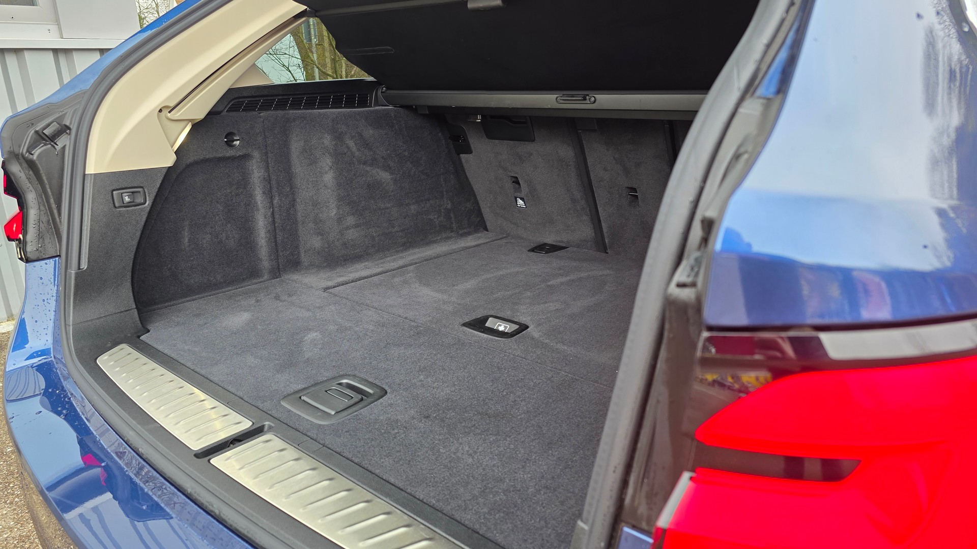 BMW 520d xDrive 48V Touring Steptronic-image-7