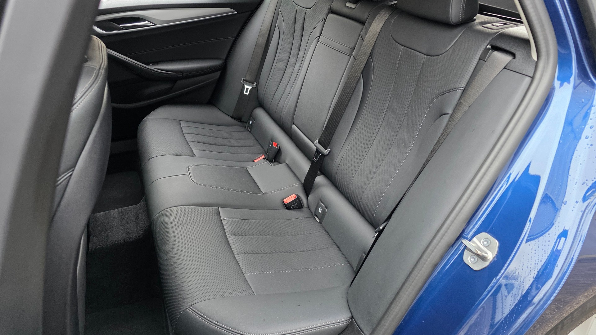 BMW 520d xDrive 48V Touring Steptronic-image-9