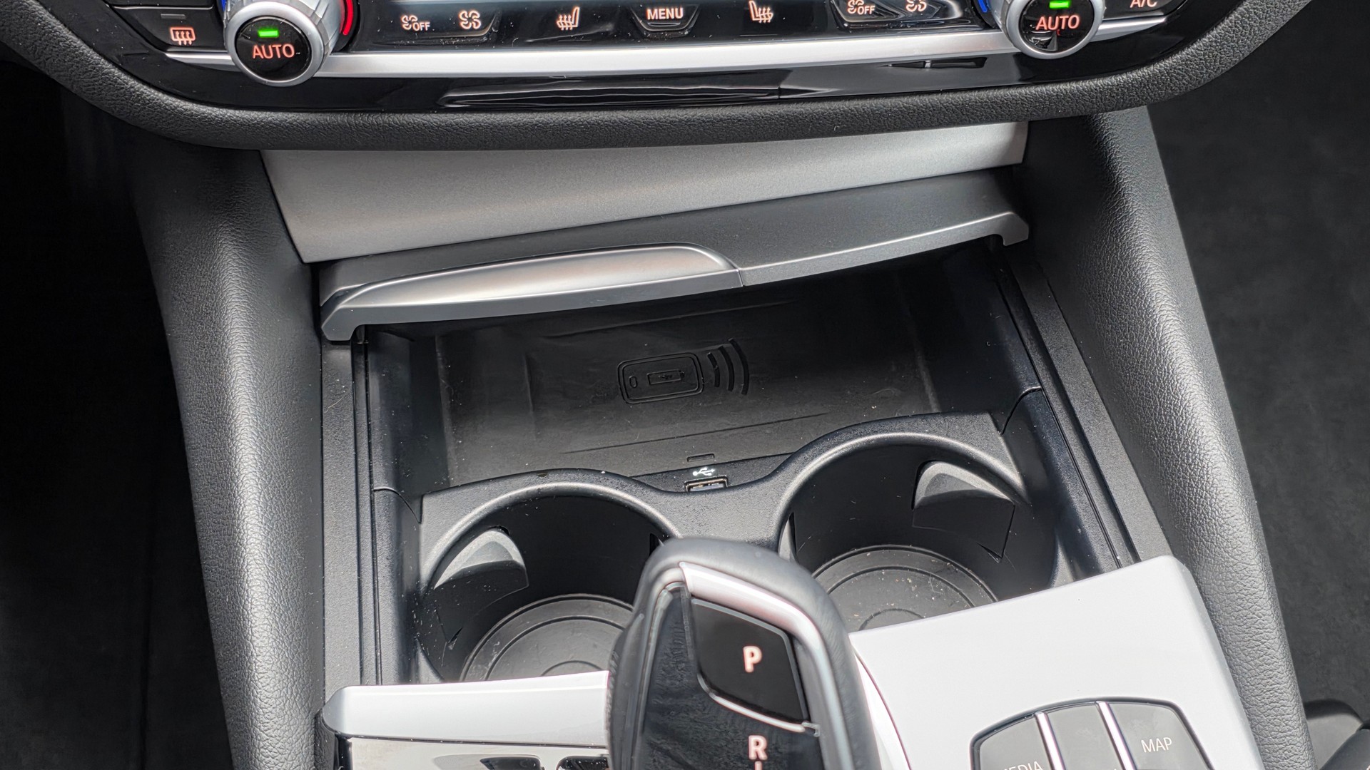 BMW 520d xDrive 48V Touring Steptronic-image-26