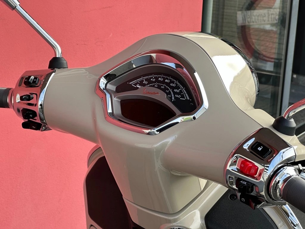PIAGGIO Vespa GTS 310 RST E5+-showroom-element-1