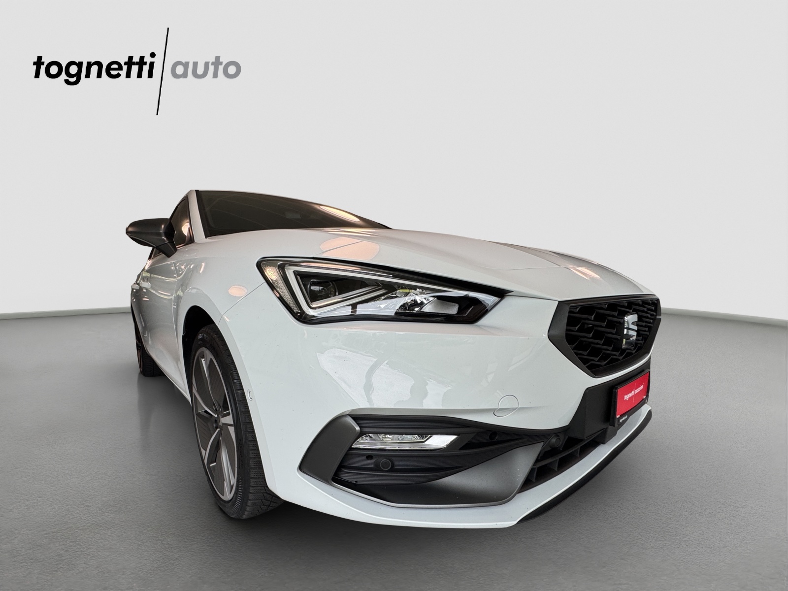 SEAT Leon 1.4 eHybrid pHEV DSG Hola FR-image-1