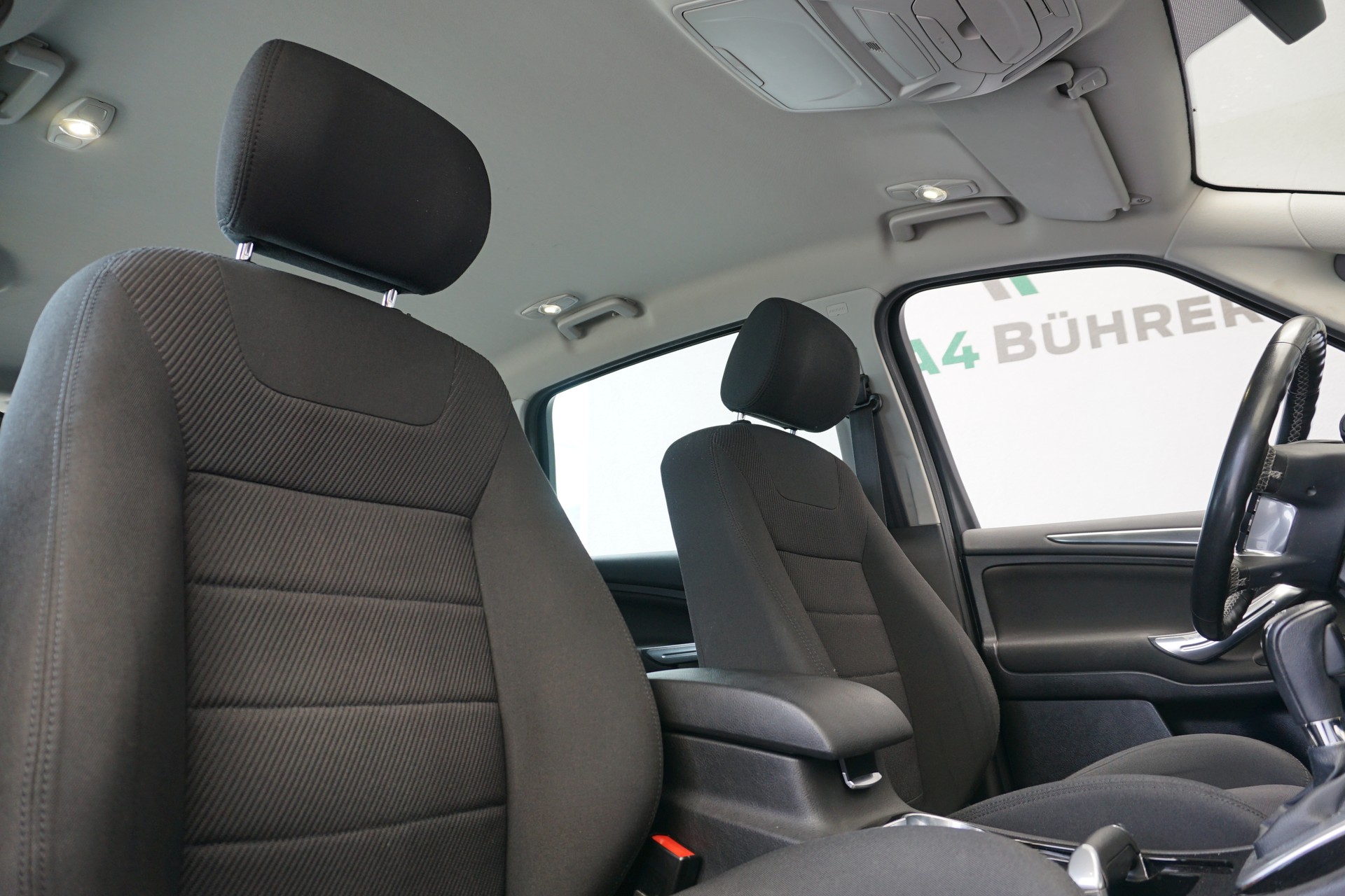FORD S-Max 2.0 SCTi Titanium 203PS Automat-image-15