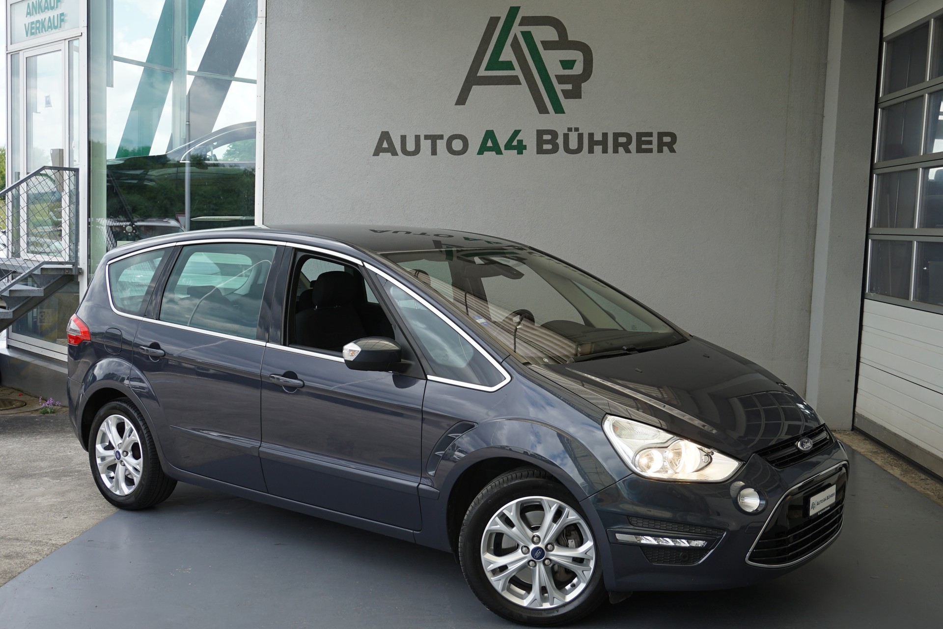 FORD S-Max 2.0 SCTi Titanium 203PS Automat-showroom-element-1