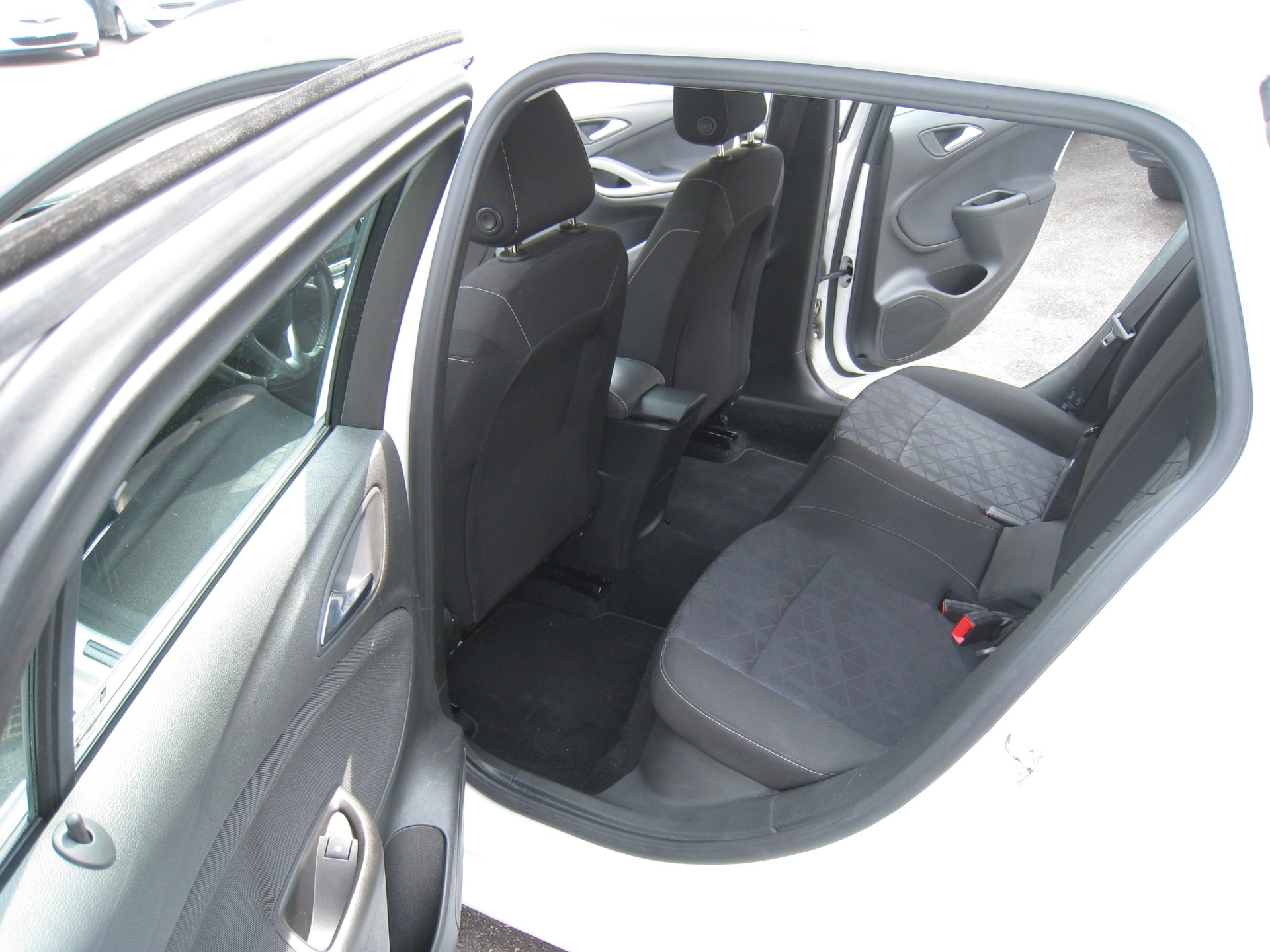 OPEL Astra Sports Tourer 1.4i Turbo 120 Years Edition-image-15