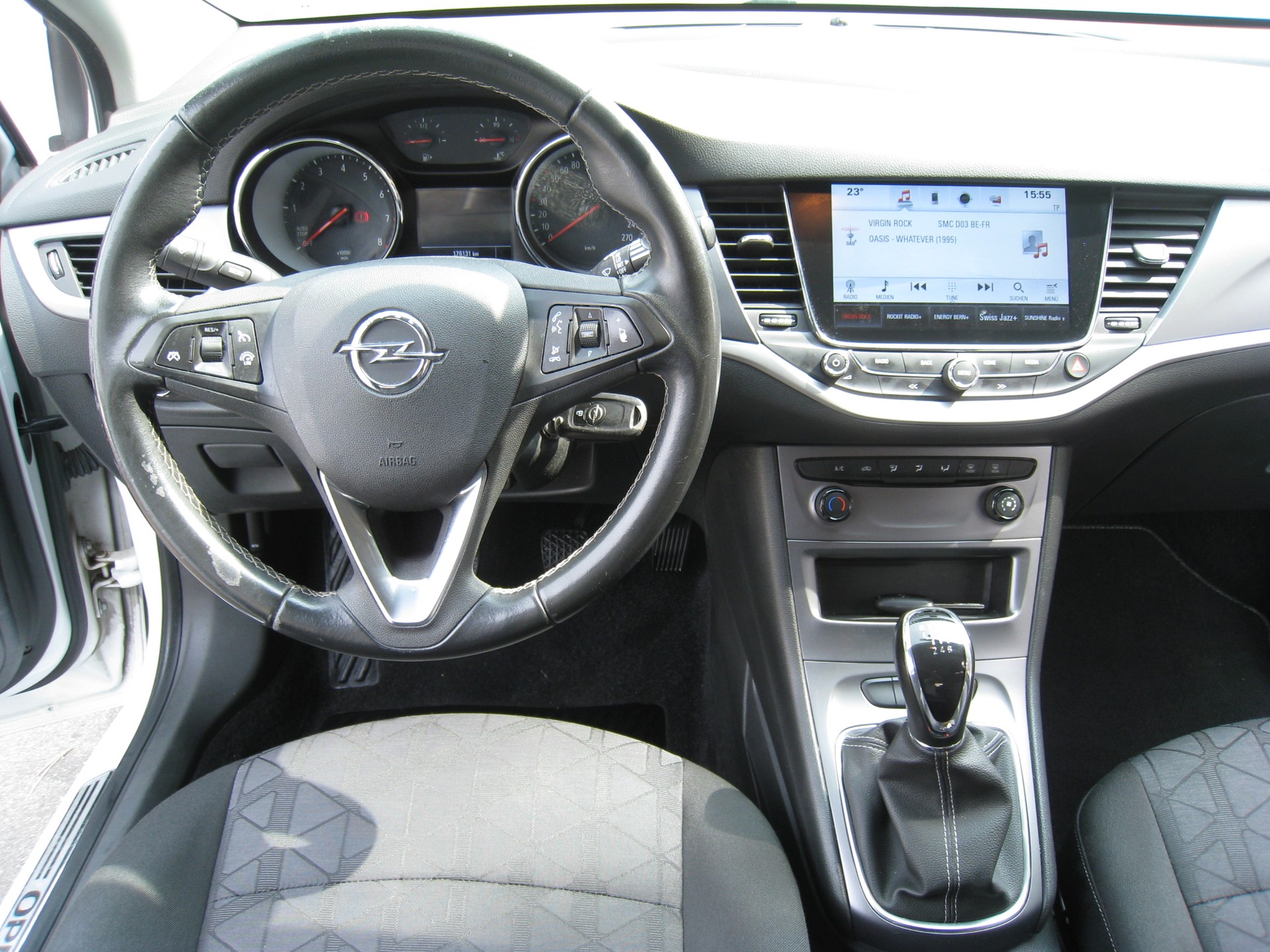OPEL Astra Sports Tourer 1.4i Turbo 120 Years Edition-image-14