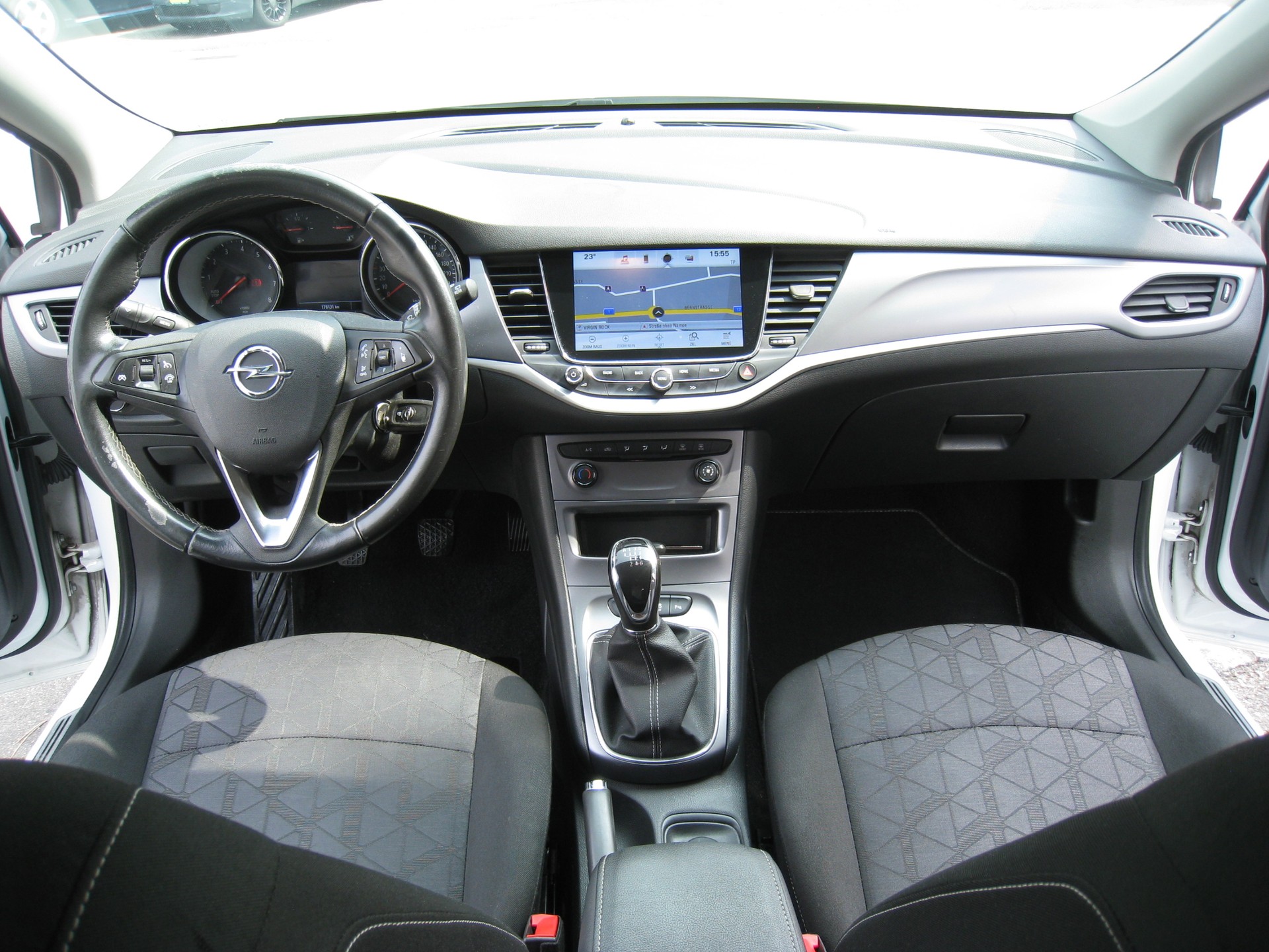 OPEL Astra Sports Tourer 1.4i Turbo 120 Years Edition-image-13