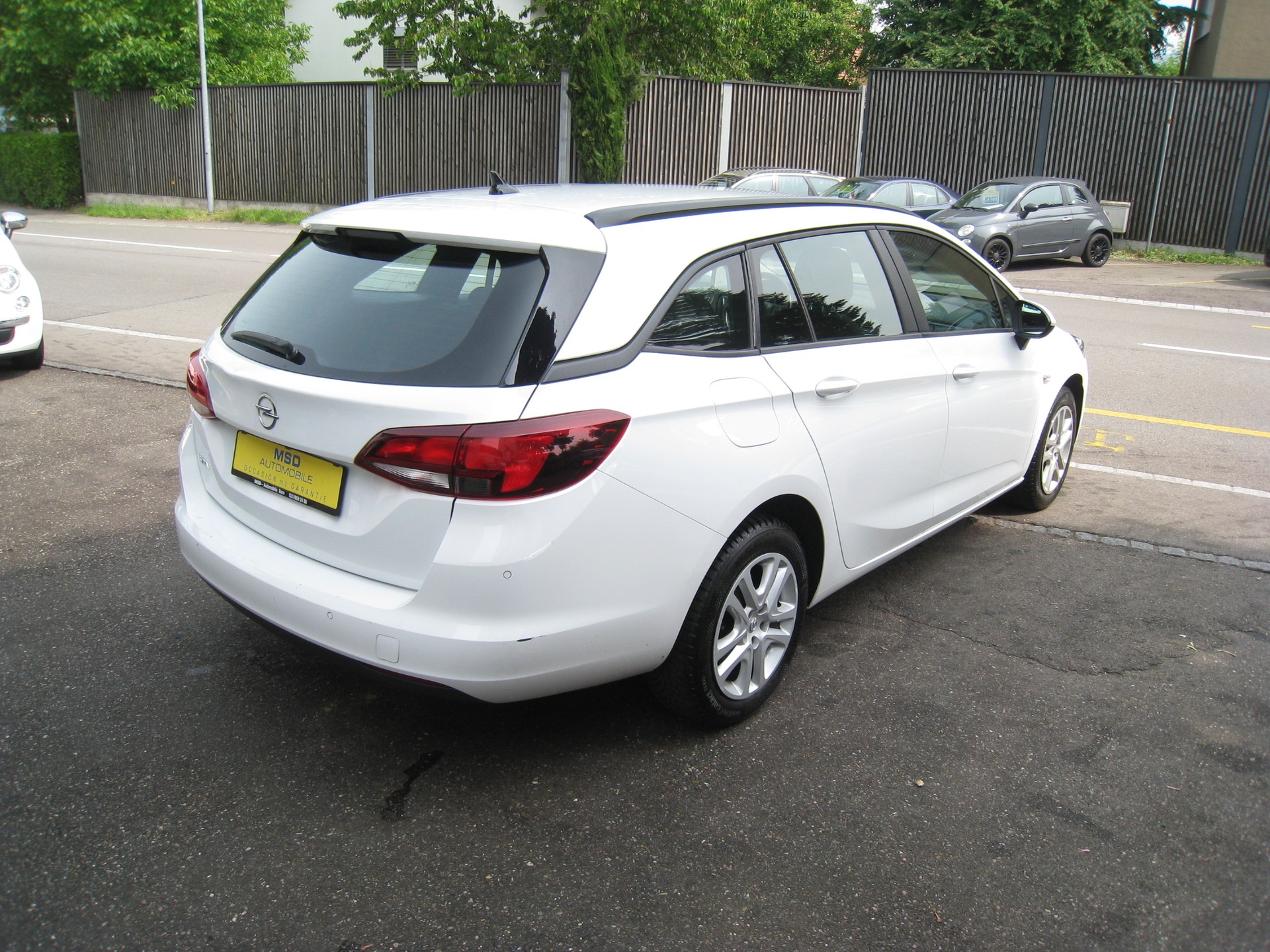 OPEL Astra Sports Tourer 1.4i Turbo 120 Years Edition-image-4
