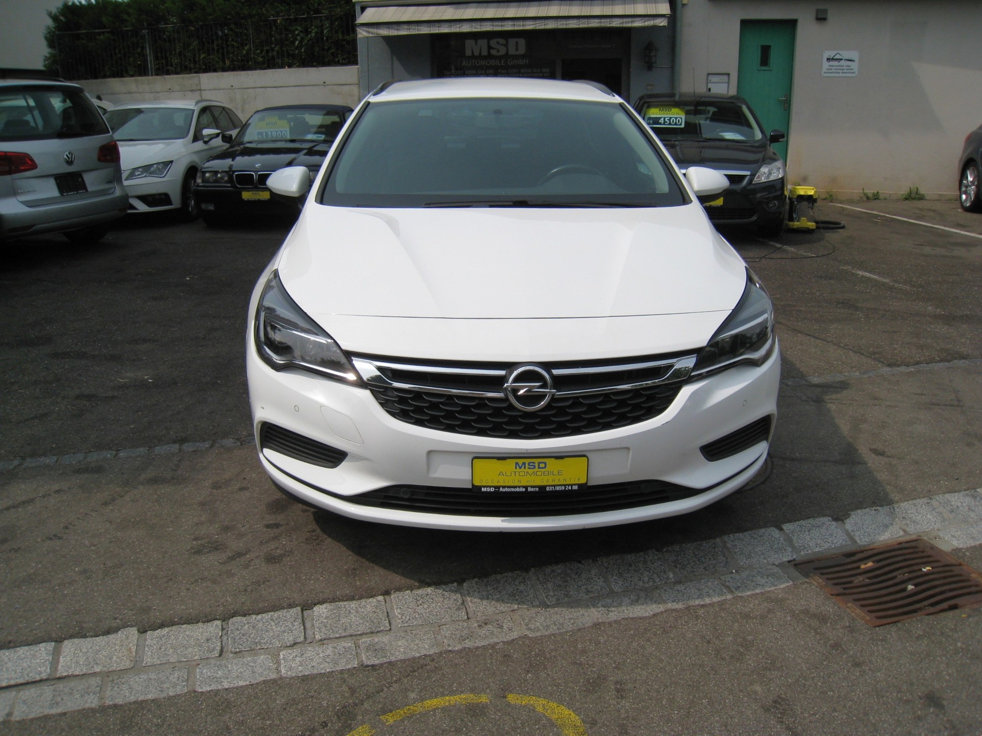 OPEL Astra Sports Tourer 1.4i Turbo 120 Years Edition-image-2