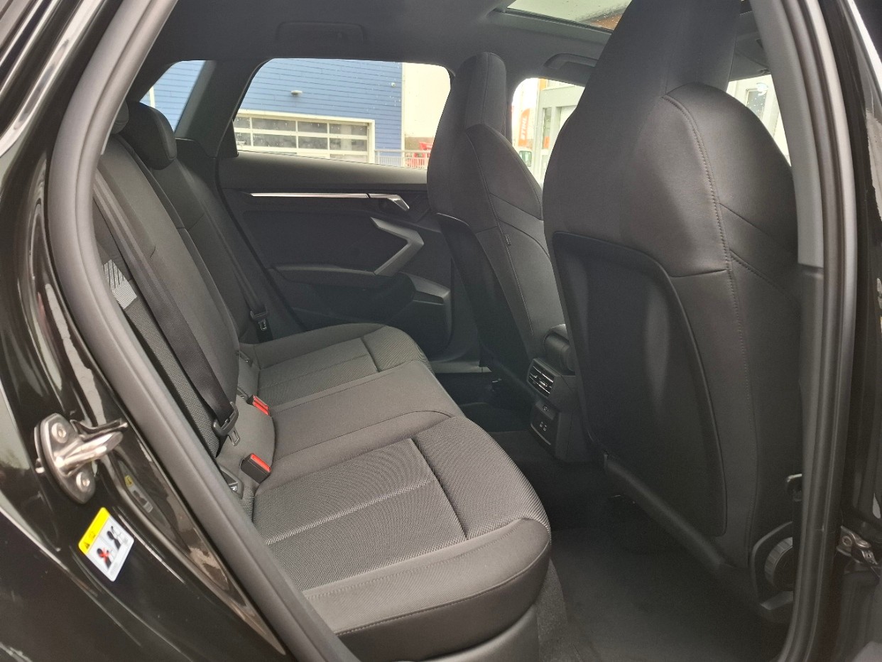 AUDI AUDI A3 Sportback 1.5 45 TFSI Plug-in-Hybrid S Line S-Tronic-image-11