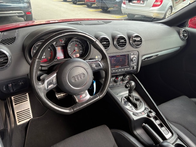 AUDI TT Roadster 2.0 TFSI-image-10