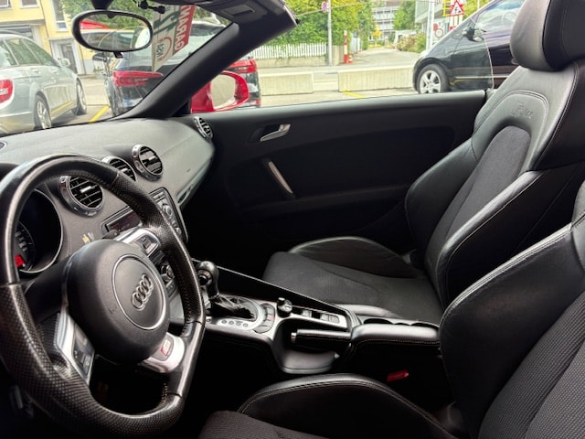 AUDI TT Roadster 2.0 TFSI-image-8