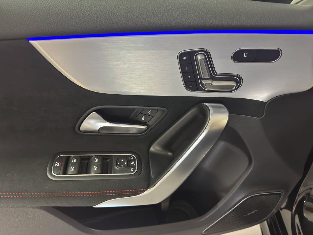 MERCEDES-BENZ A 45 S AMG 4matic+-image-5