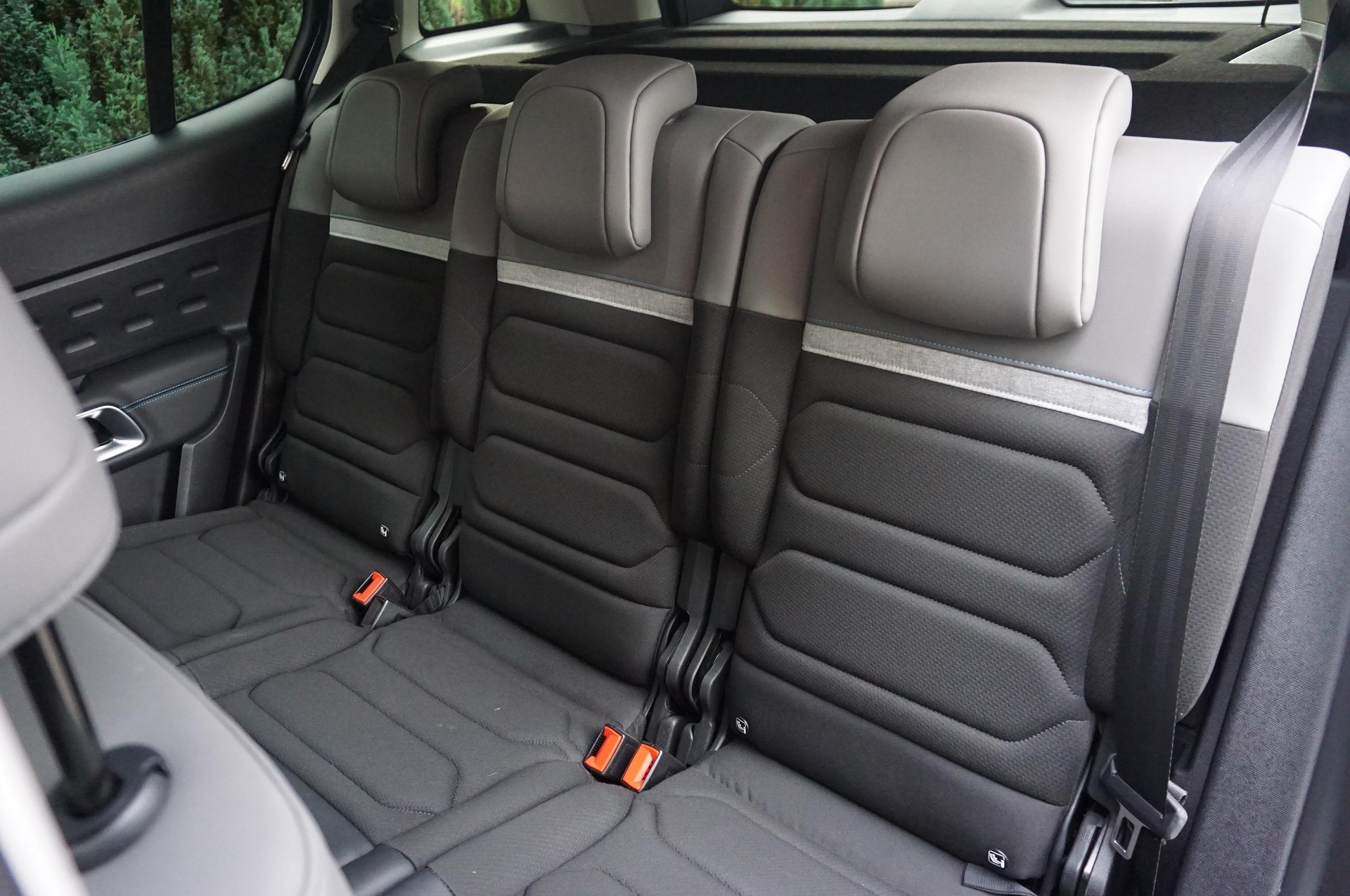 CITROEN C5 Aircross 1.6 Plug-in Hybrid Swiss Edition-image-6