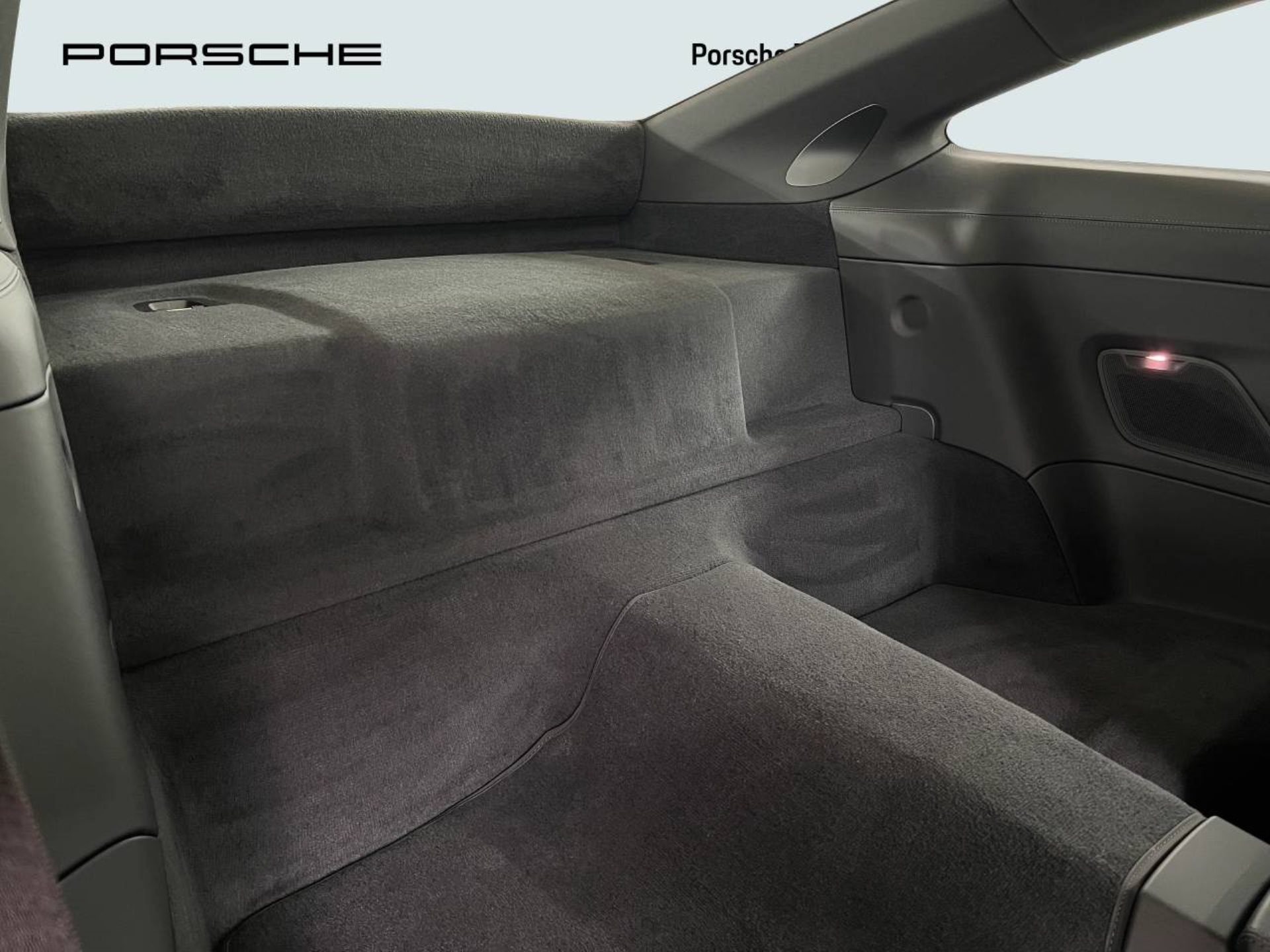 PORSCHE 911 Carrera-image-24