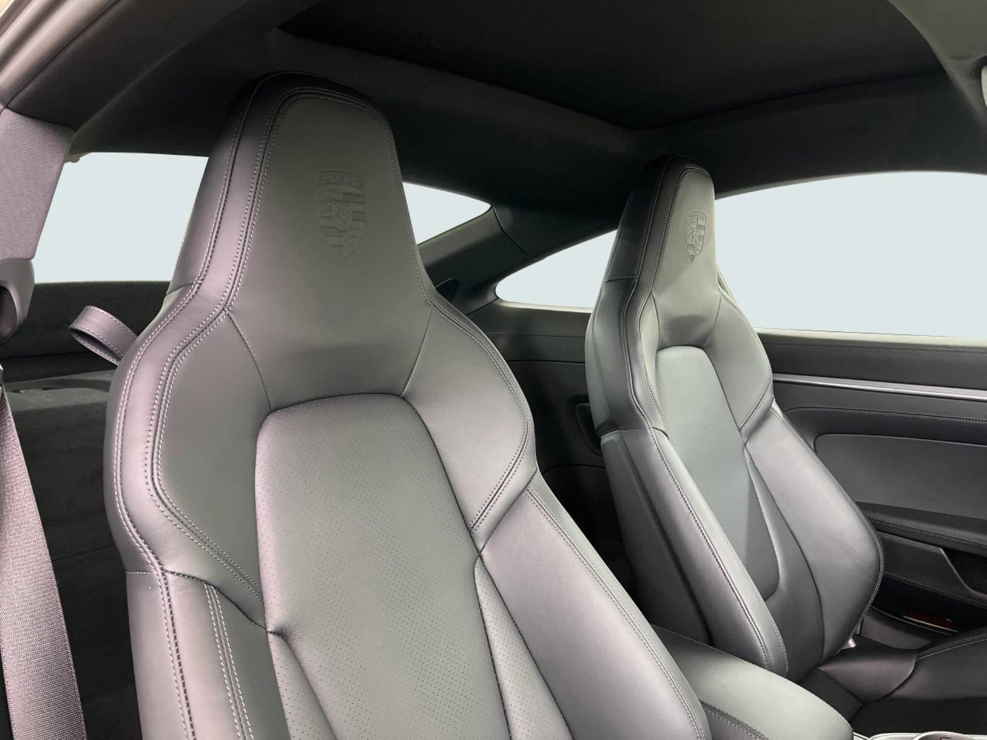 PORSCHE 911 Carrera-image-19
