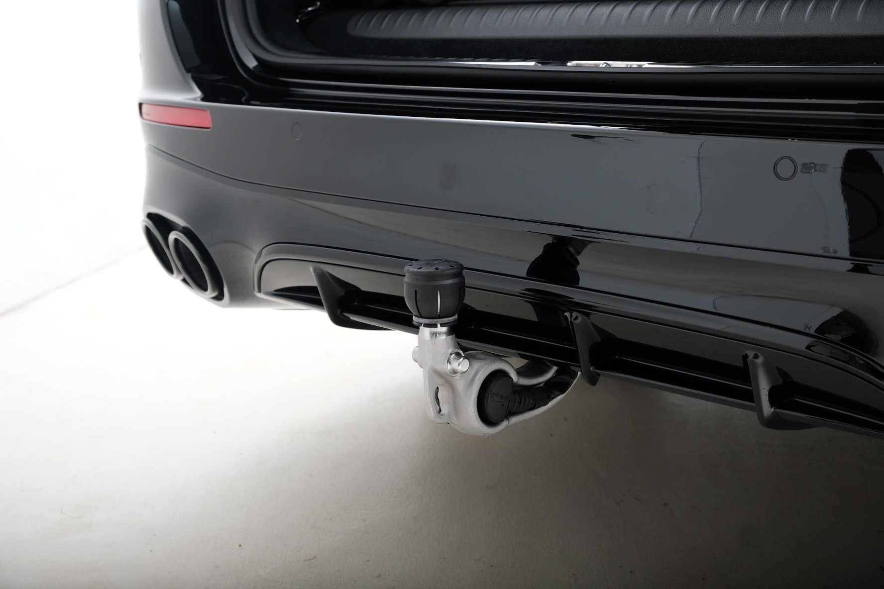 MERCEDES-BENZ E 53 Hybrid T 4Matic+ 9G-Tronic-image-6