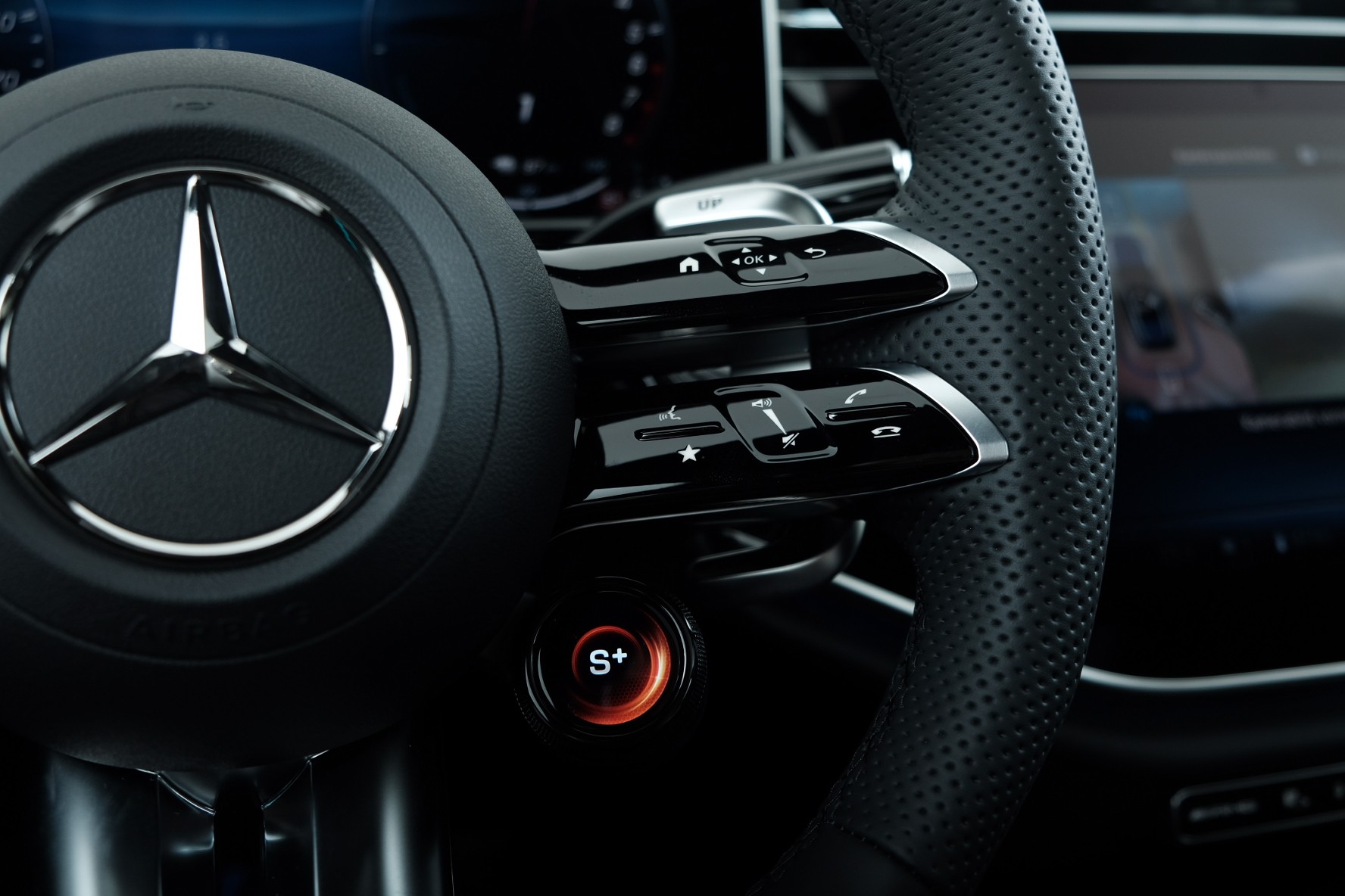 MERCEDES-BENZ E 53 Hybrid T 4Matic+ 9G-Tronic-image-15
