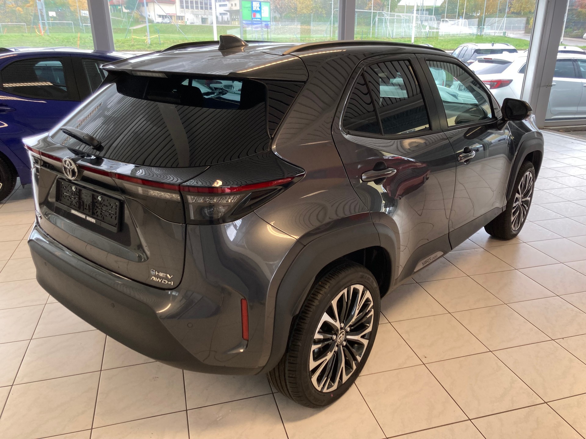 TOYOTA Yaris Cross 1.5 Premium AWDi e-CVT-image-6