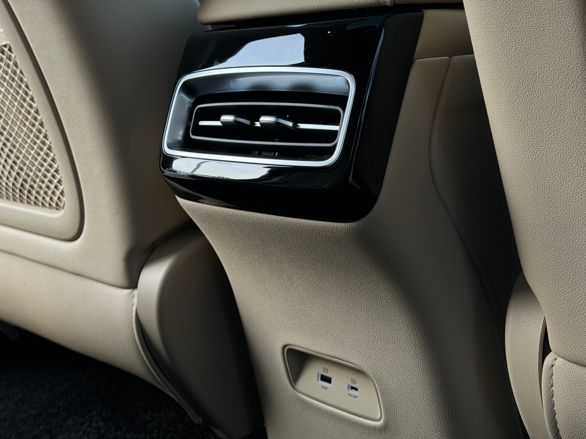 SERES 5 AWD-image-9