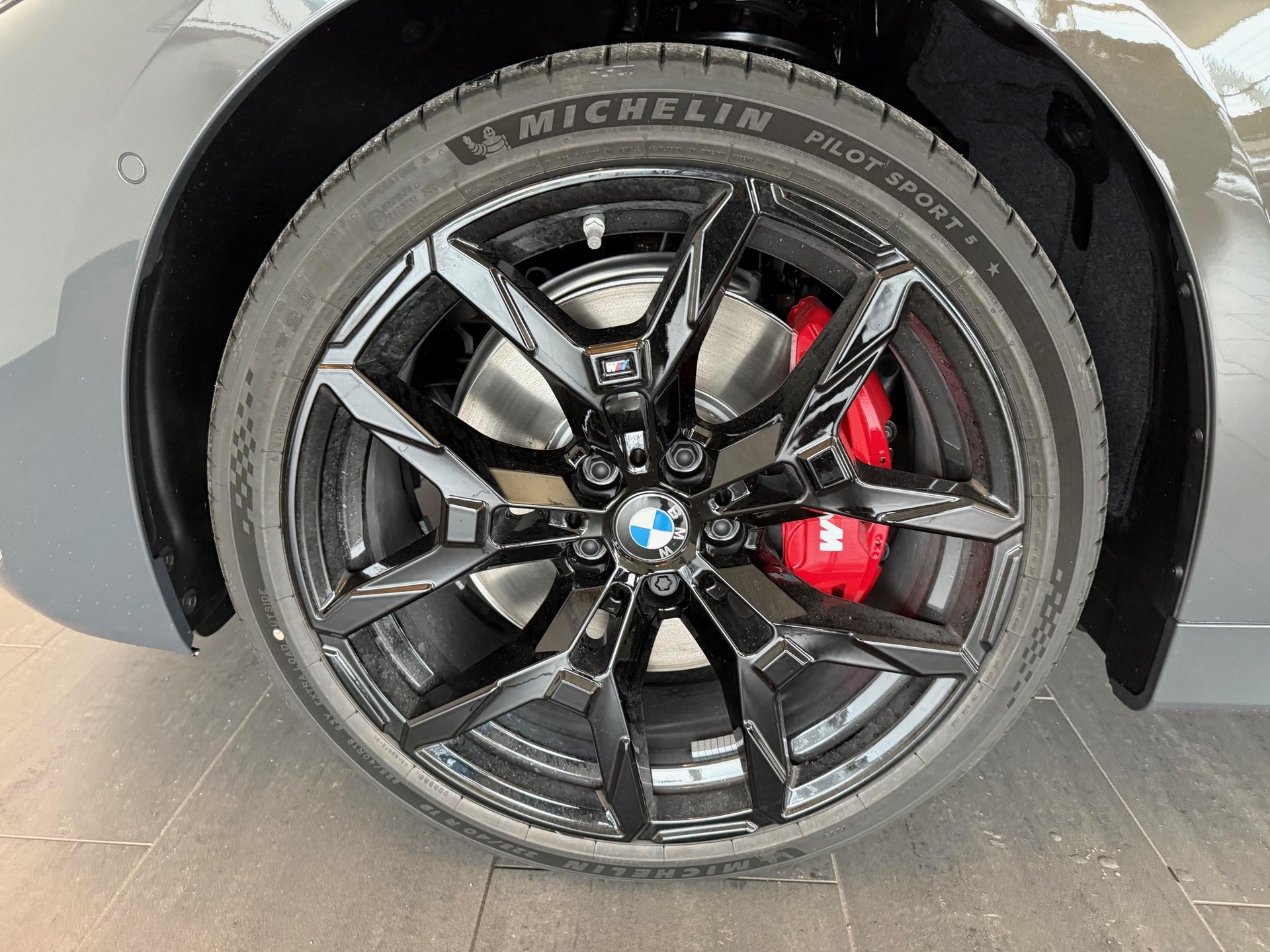 BMW M440i xDrive Cabrio-image-9