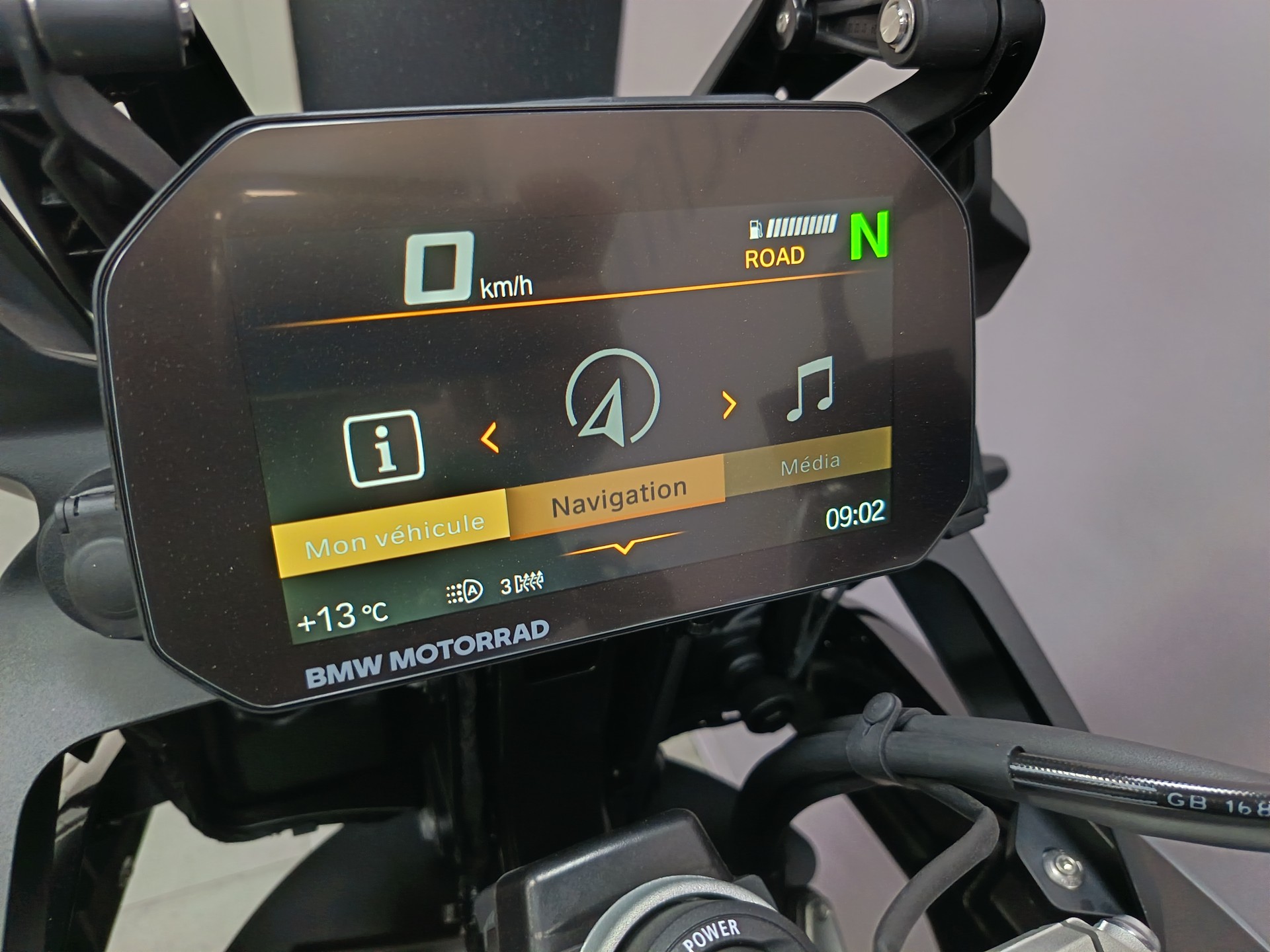 BMW F 800 GS Triple Black *** Leasing 3.9% ***-image-10
