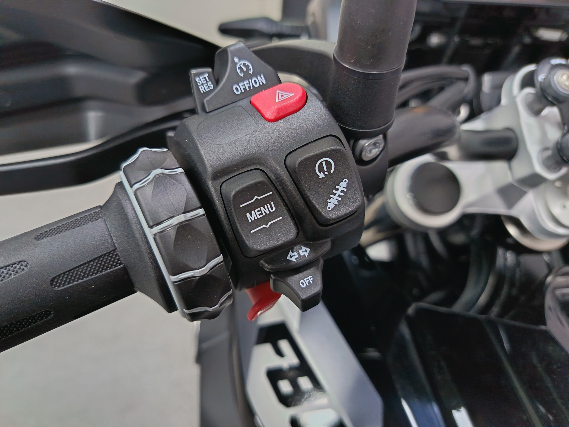 BMW F 800 GS Triple Black *** Leasing 3.9% ***-image-6