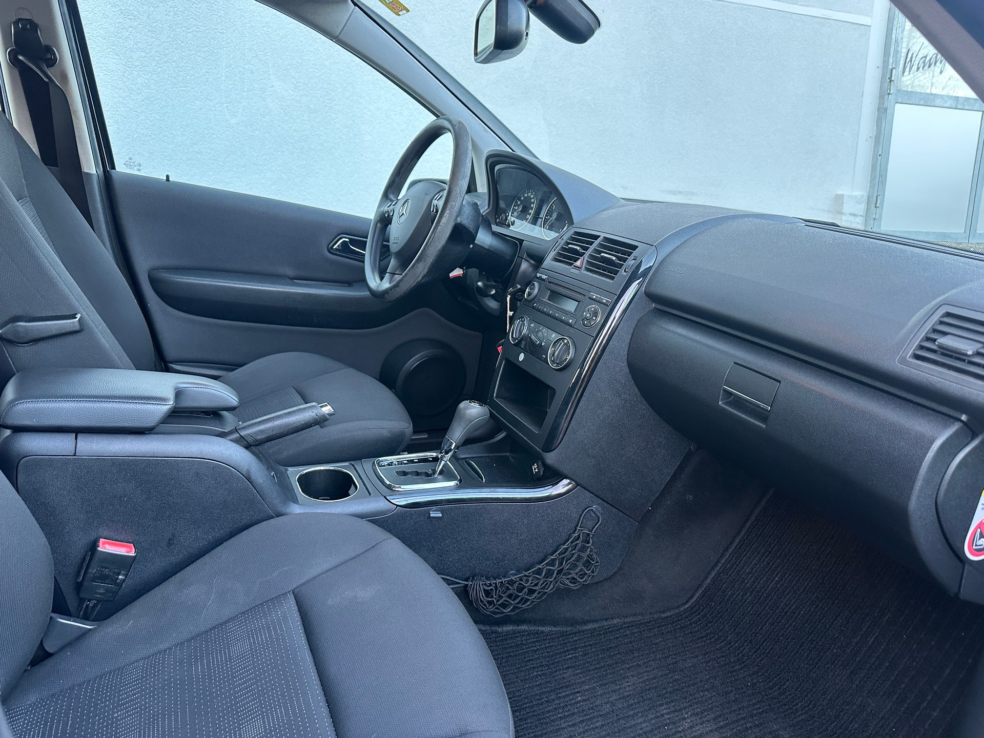 MERCEDES-BENZ A 180 (170) Avantgarde Autotronic-image-2