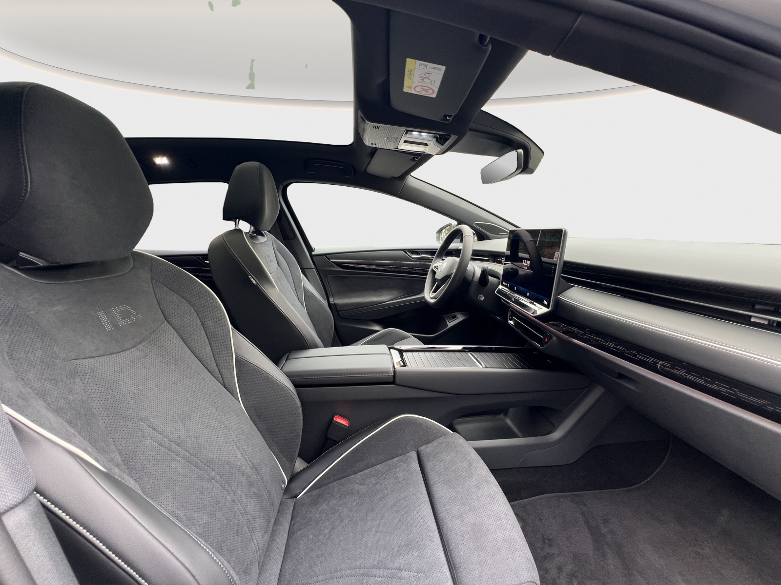VW ID.7 Tourer Pro S 86 kWh Pro S United-image-8
