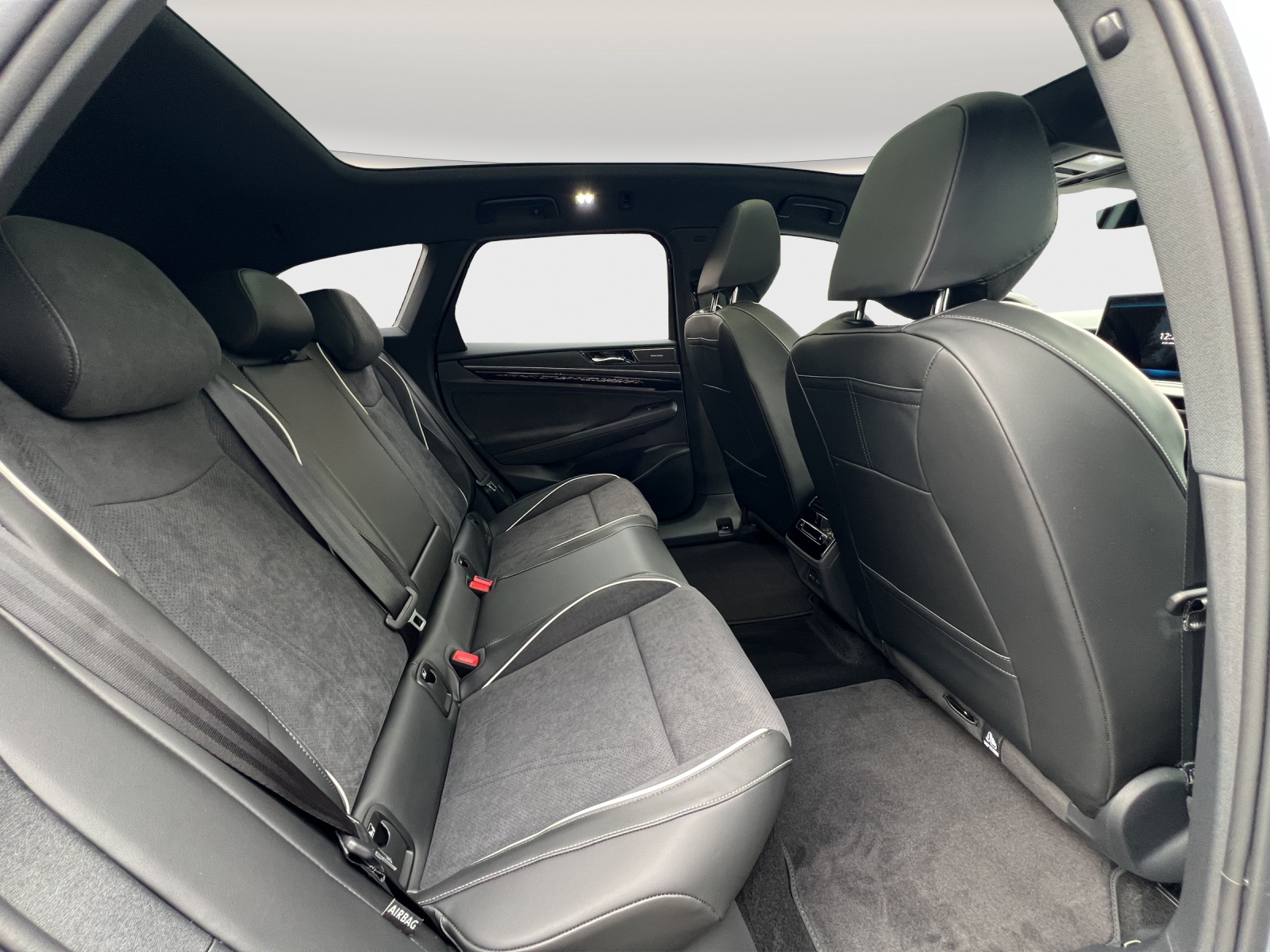 VW ID.7 Tourer Pro S 86 kWh Pro S United-image-10