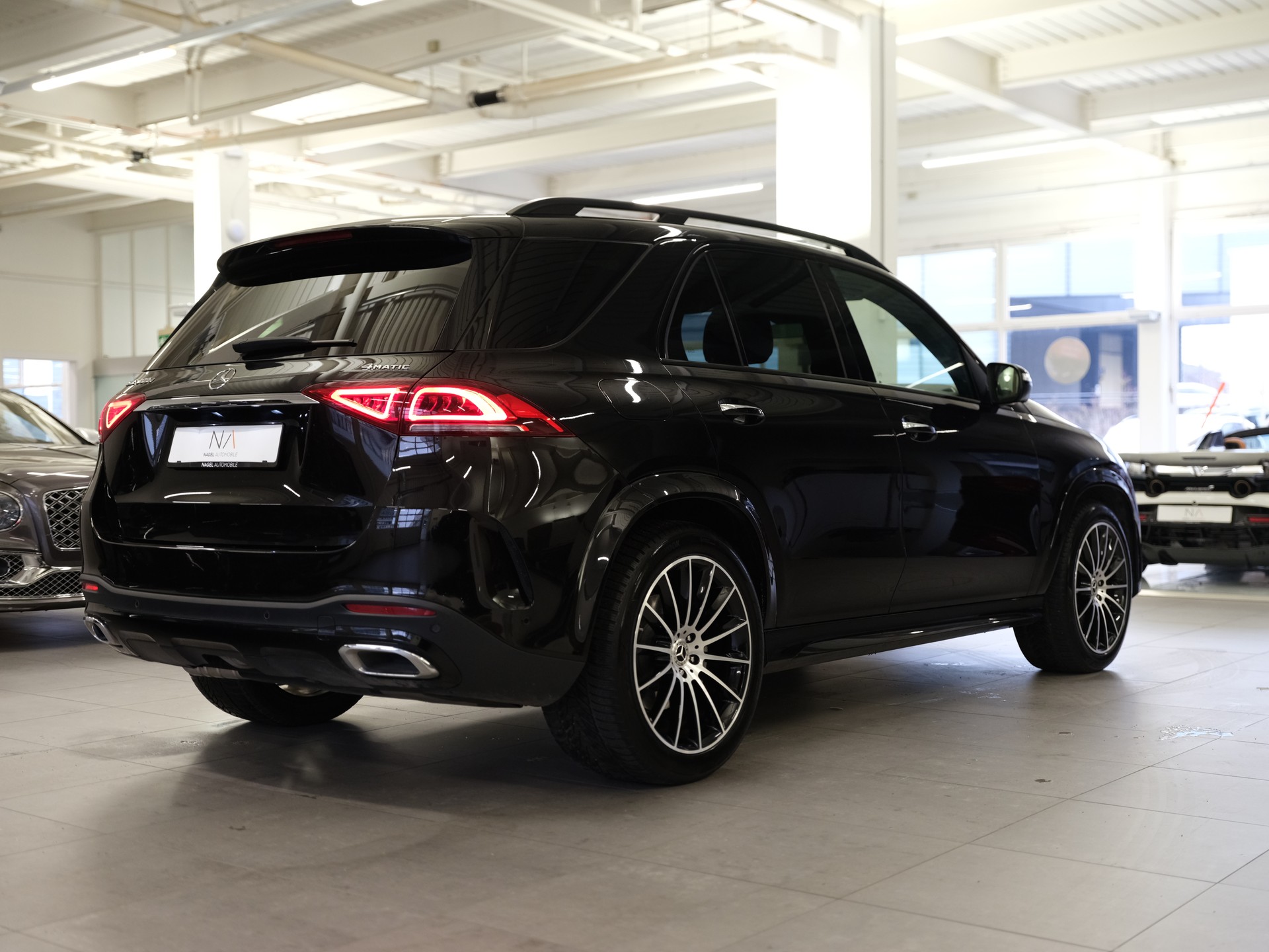 MERCEDES-BENZ GLE 300 d 4Matic AMG Line 9G-Tronic *Head-Up* *AMG Line Ausstattung* *Keyless-Go* *Memory-Paket*-image-6