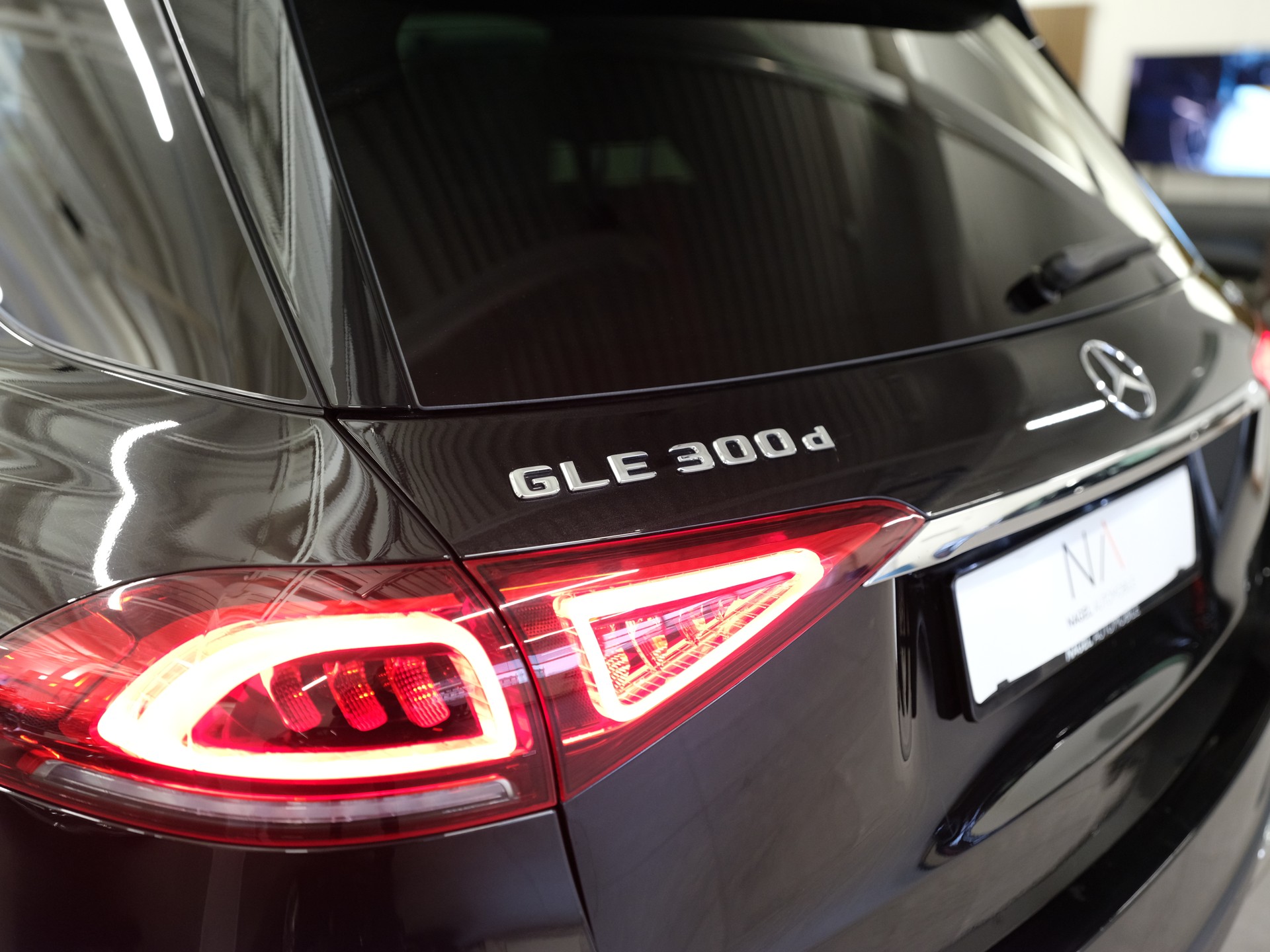 MERCEDES-BENZ GLE 300 d 4Matic AMG Line 9G-Tronic *Head-Up* *AMG Line Ausstattung* *Keyless-Go* *Memory-Paket*-image-10