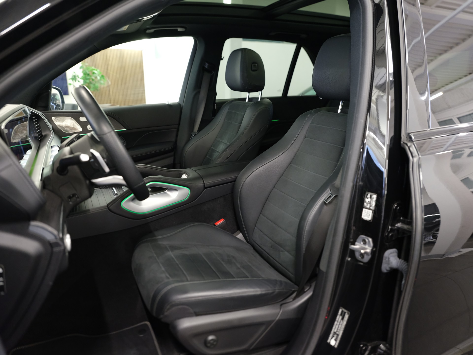 MERCEDES-BENZ GLE 300 d 4Matic AMG Line 9G-Tronic *Head-Up* *AMG Line Ausstattung* *Keyless-Go* *Memory-Paket*-image-13