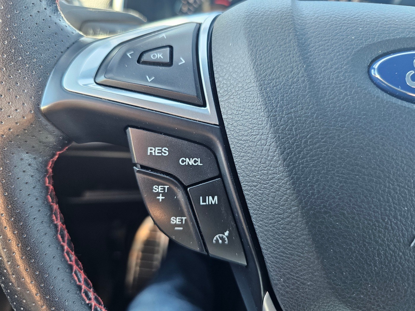 FORD S-Max 1.5 SCTi ST-Line-image-17