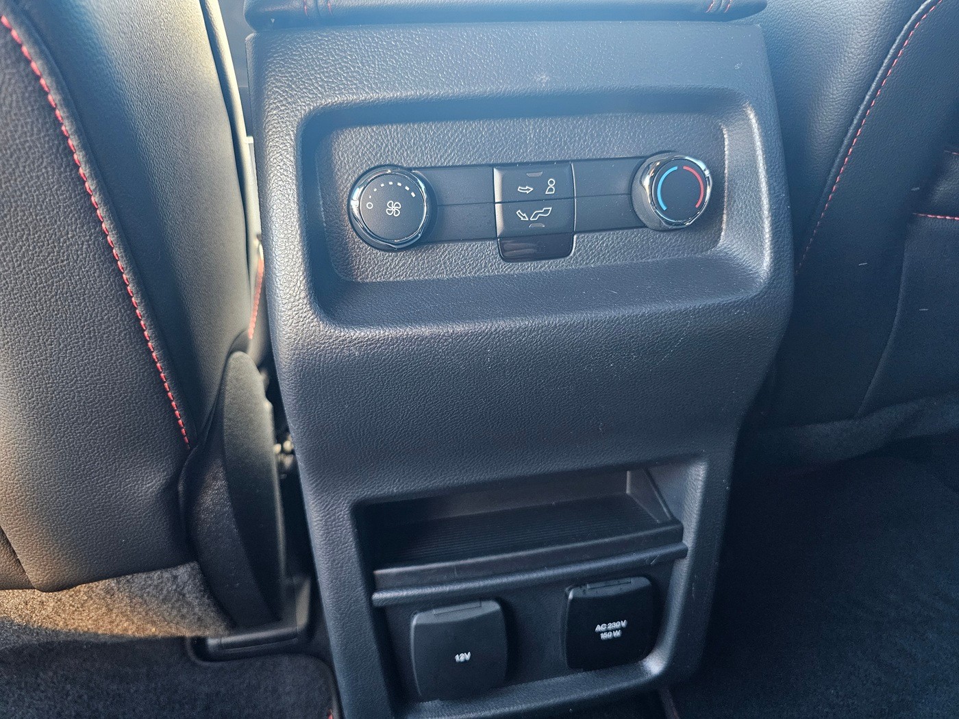 FORD S-Max 1.5 SCTi ST-Line-image-22