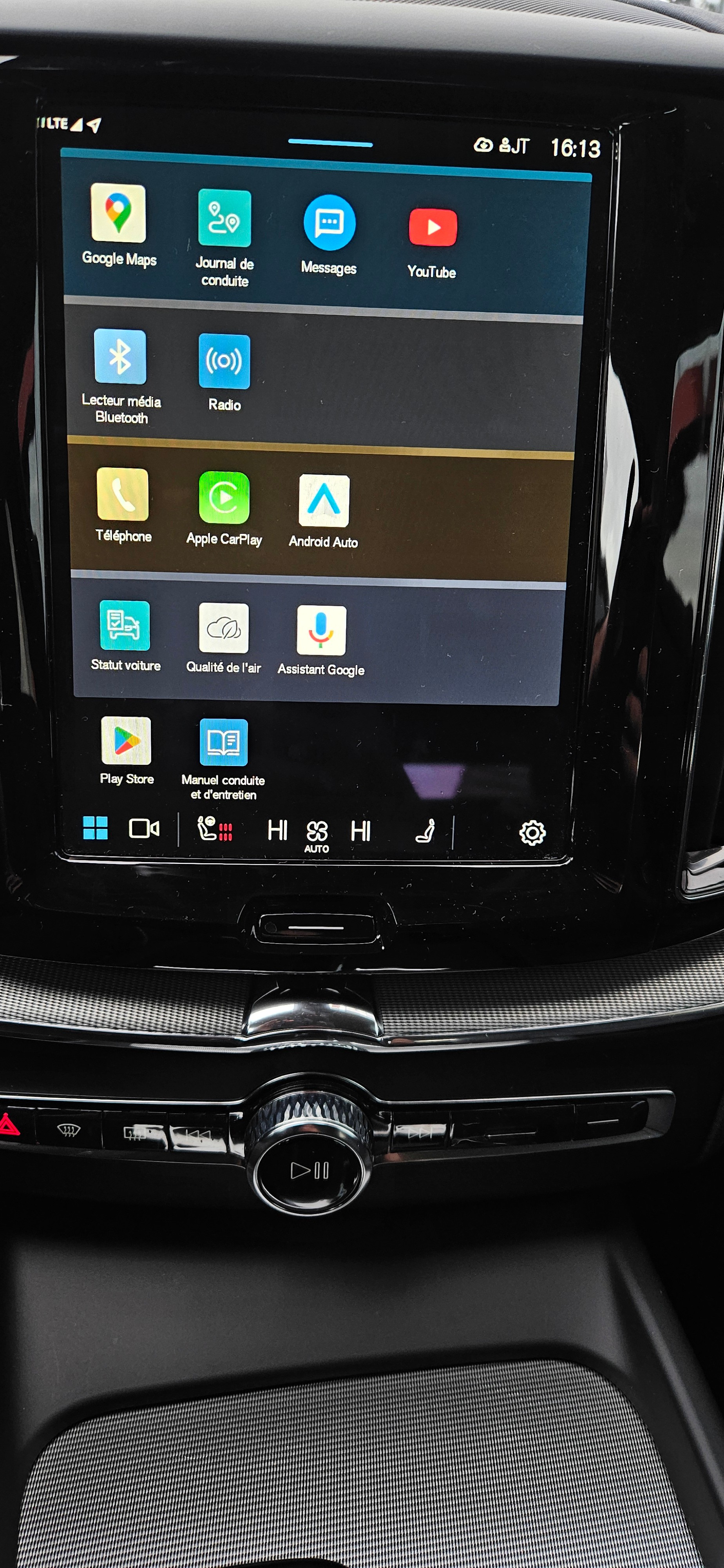 VOLVO XC60 B4 Diesel Mild Hybrid AWD Core Geartronic-image-10