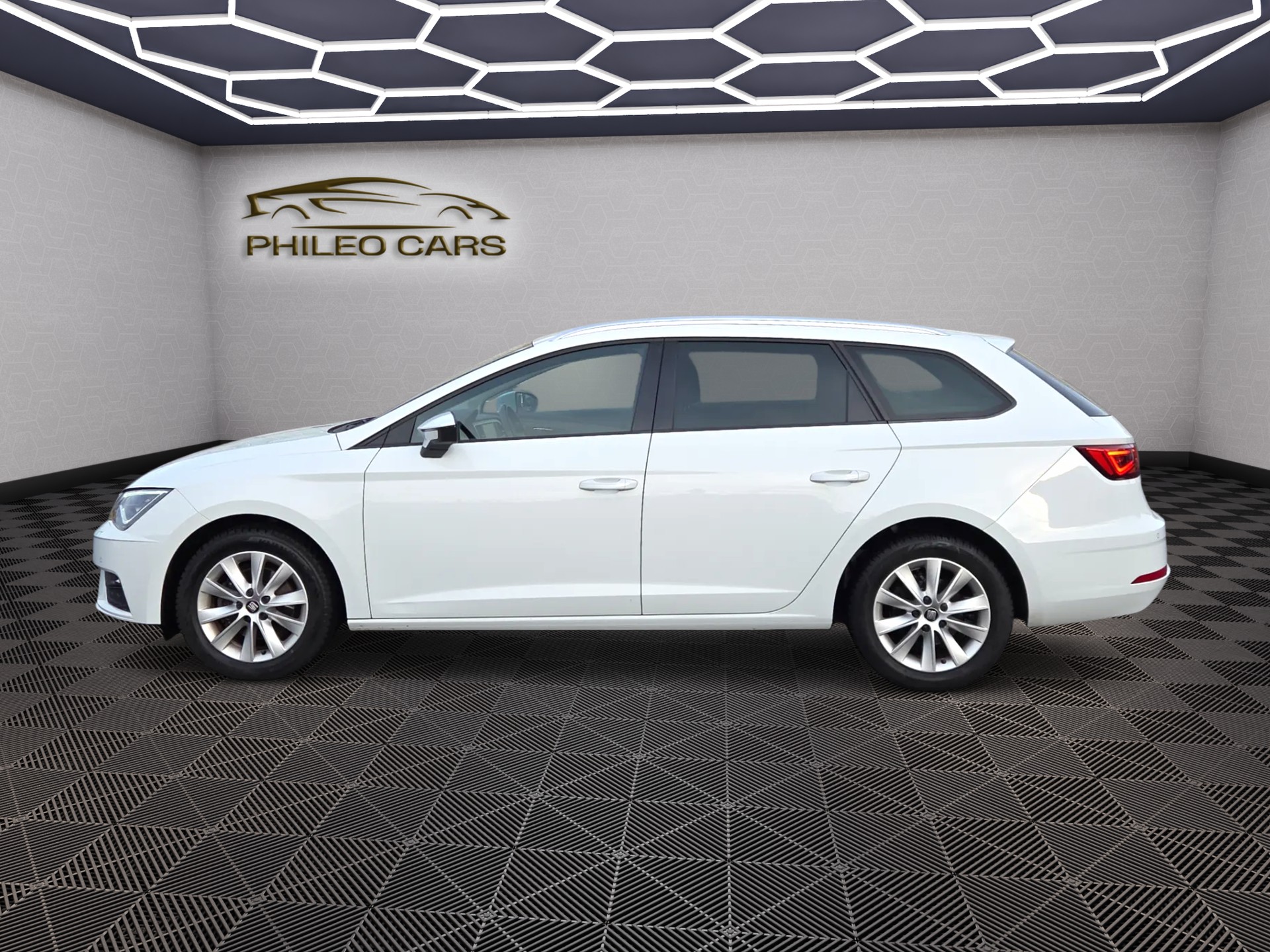 SEAT Leon ST 2.0 TDI CR Style DSG-image-3