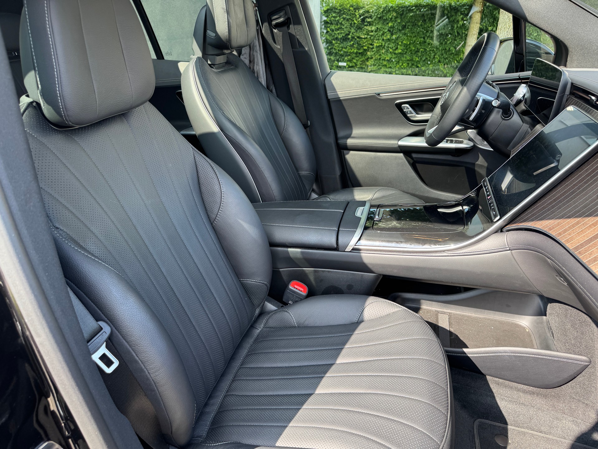 MERCEDES-BENZ EQE SUV 350 4 Matic Executive Edition-image-5