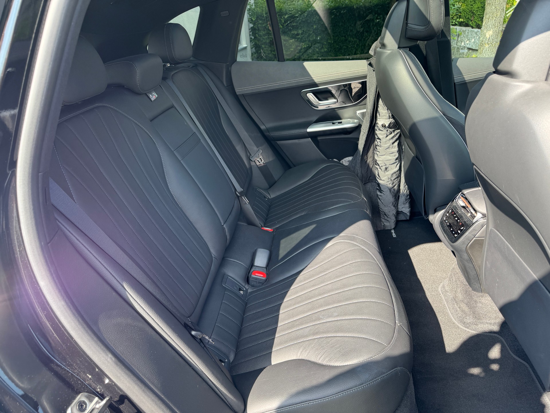 MERCEDES-BENZ EQE SUV 350 4 Matic Executive Edition-image-4