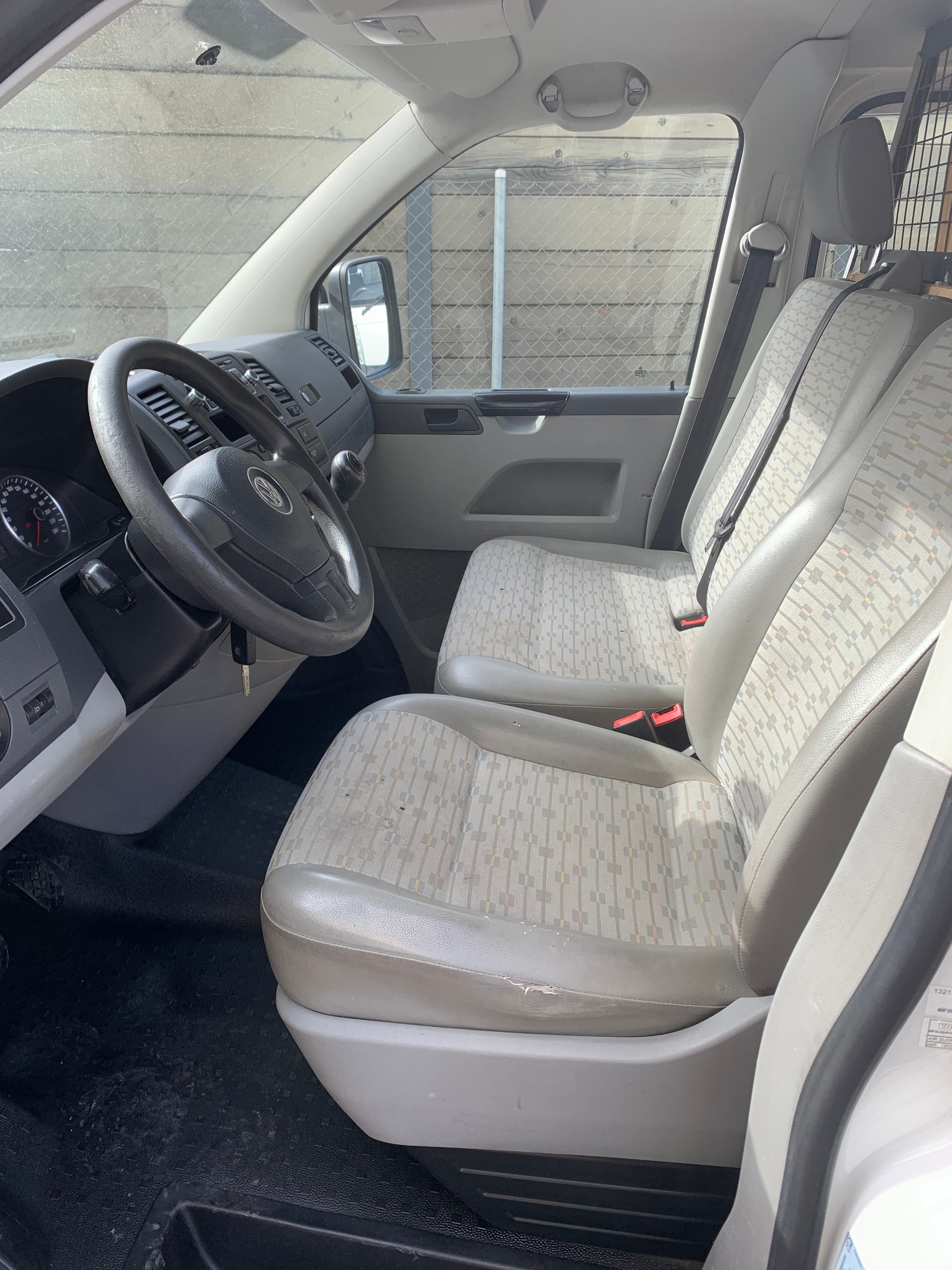 VW T5 2.0 TDI-image-4