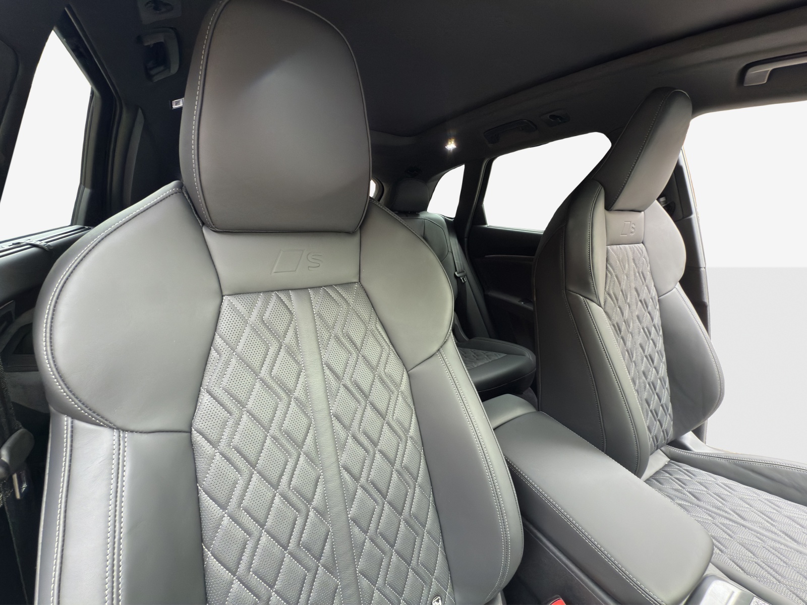 AUDI SQ5 TFSI quattro S-tronic-image-14