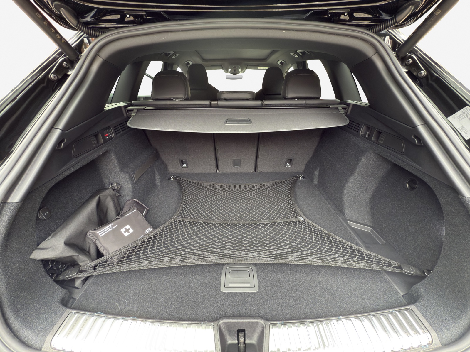 AUDI SQ5 TFSI quattro S-tronic-image-12