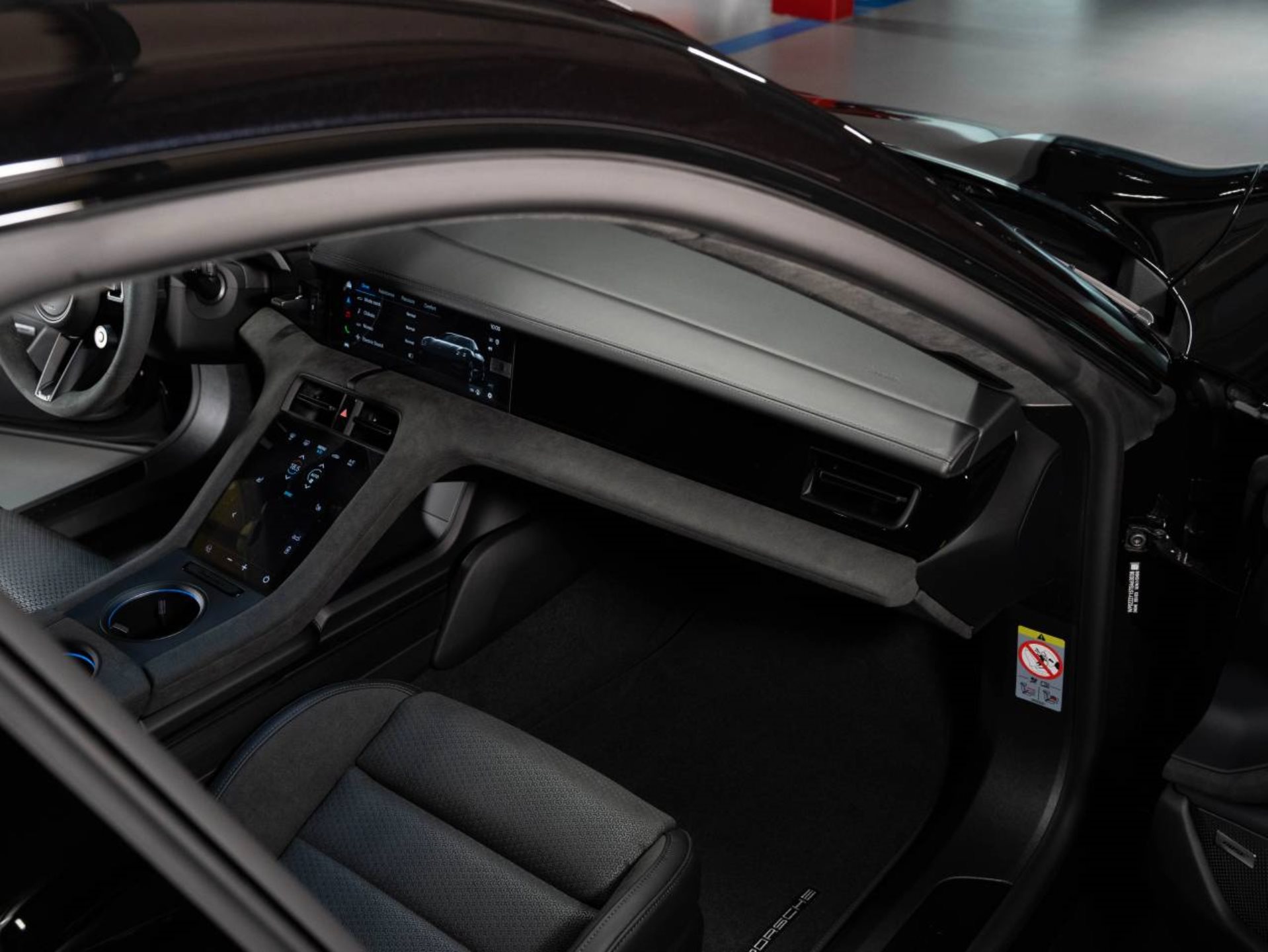 PORSCHE Taycan GTS Sport Turismo-image-11