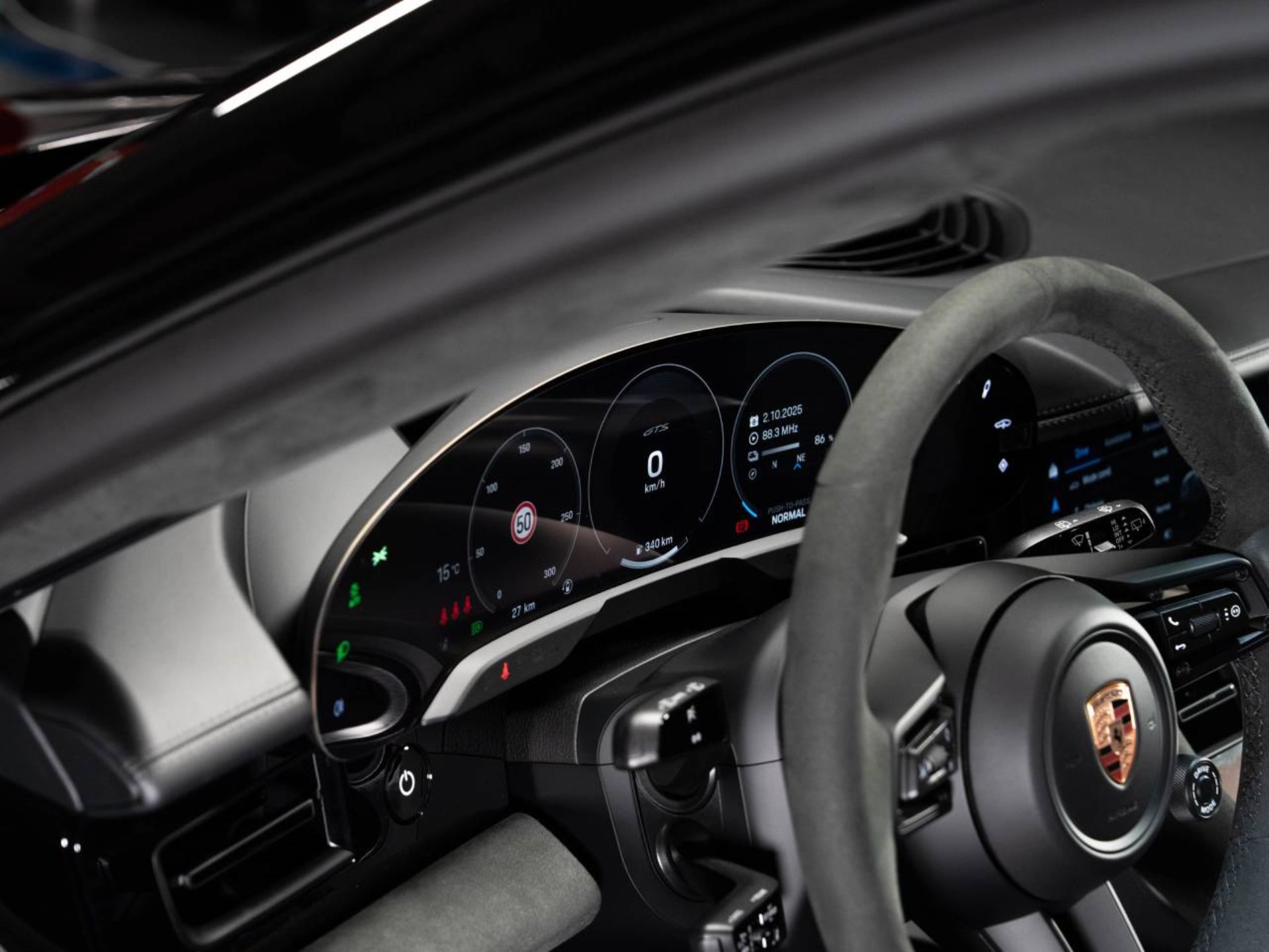 PORSCHE Taycan GTS Sport Turismo-image-12