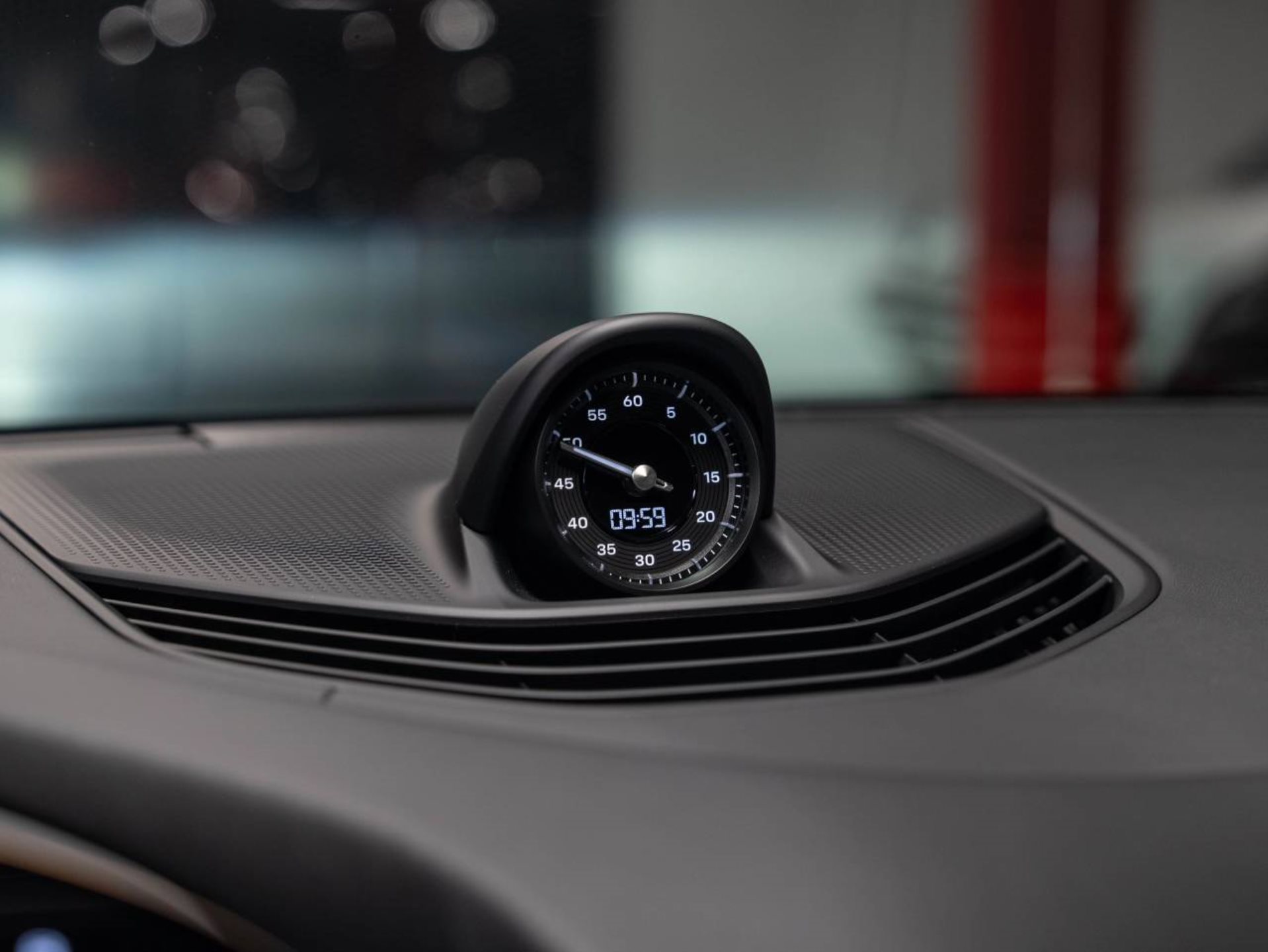PORSCHE Taycan GTS Sport Turismo-image-9