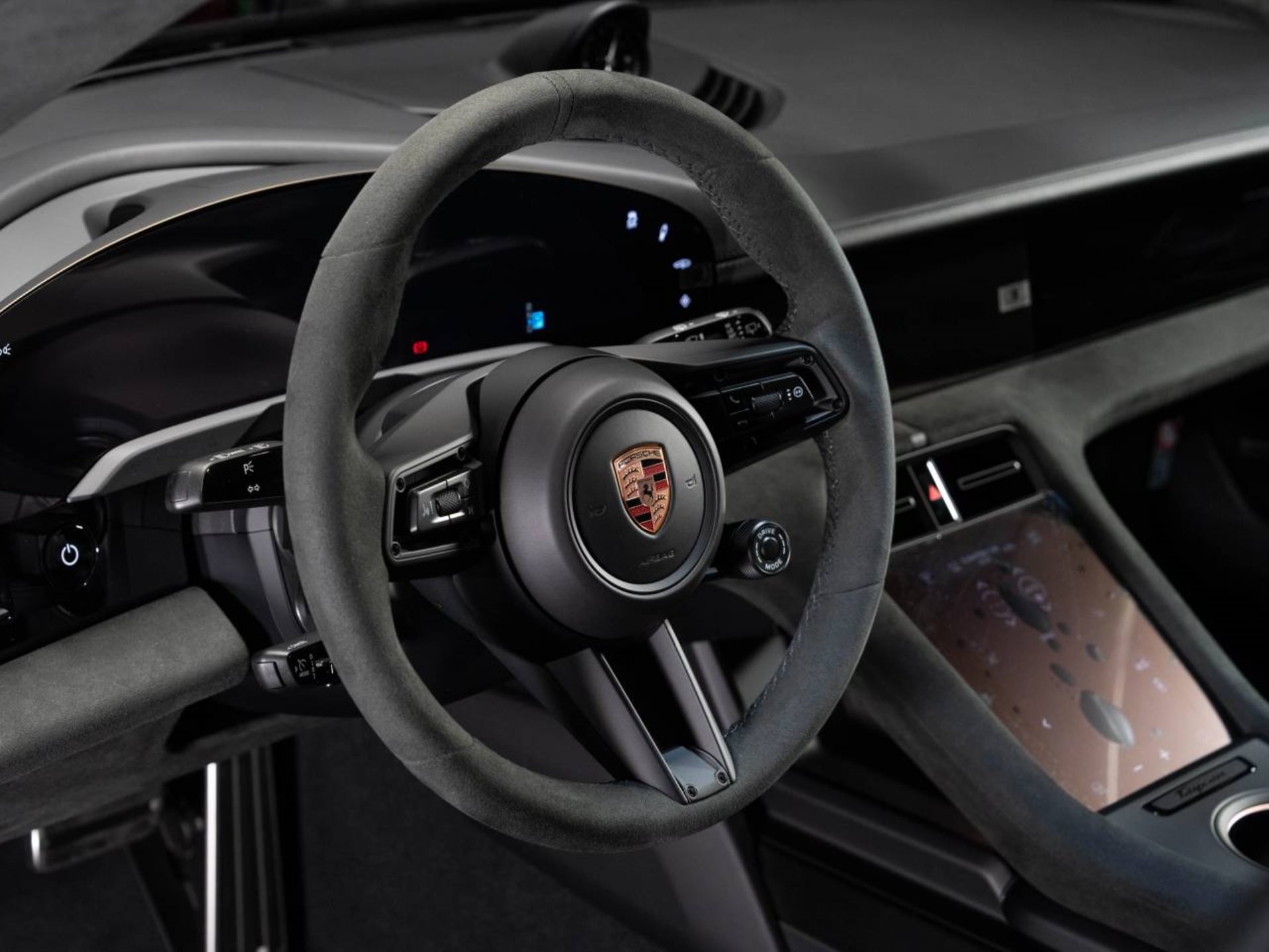 PORSCHE Taycan GTS Sport Turismo-image-8