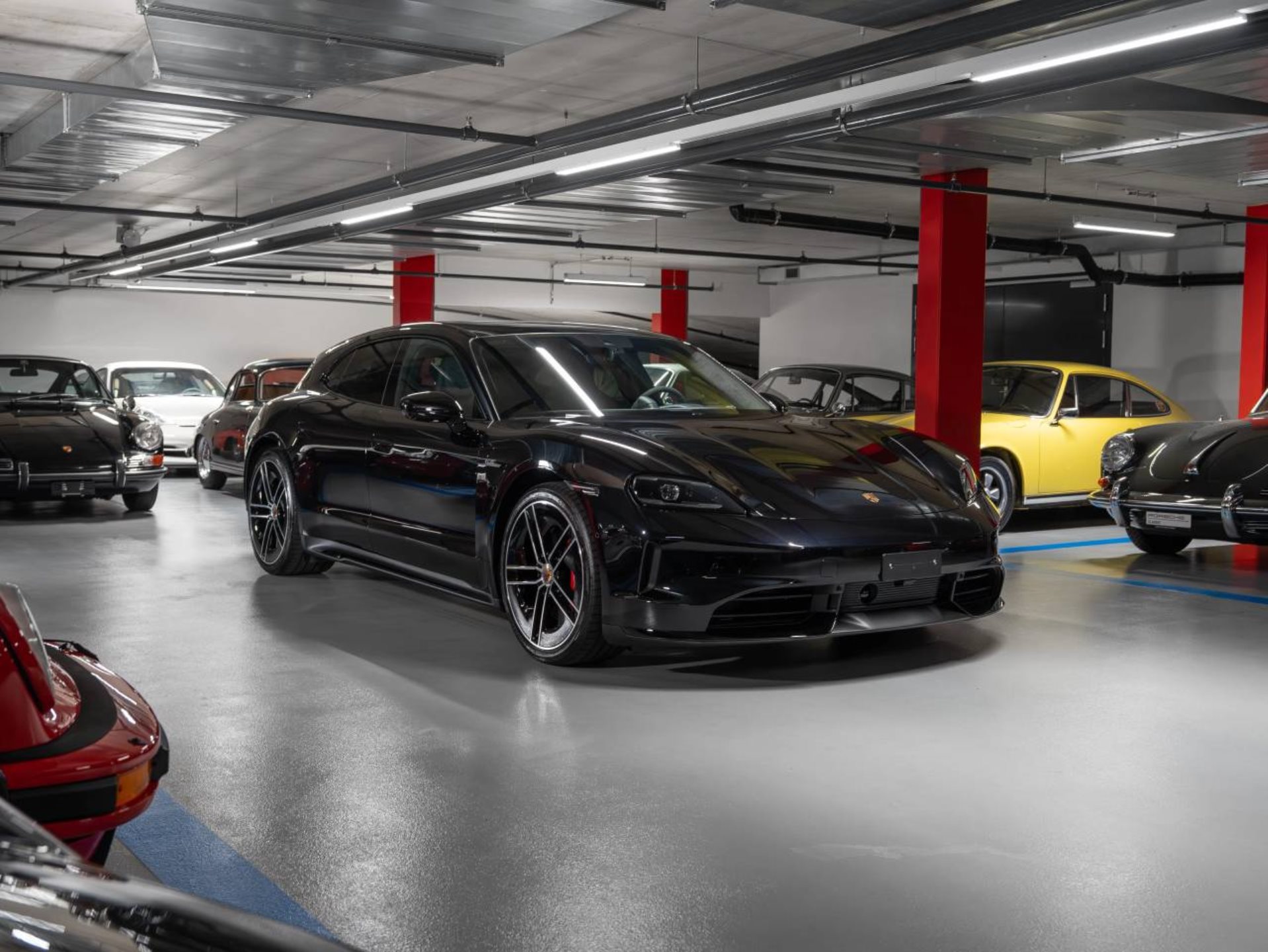 PORSCHE Taycan GTS Sport Turismo-image-5