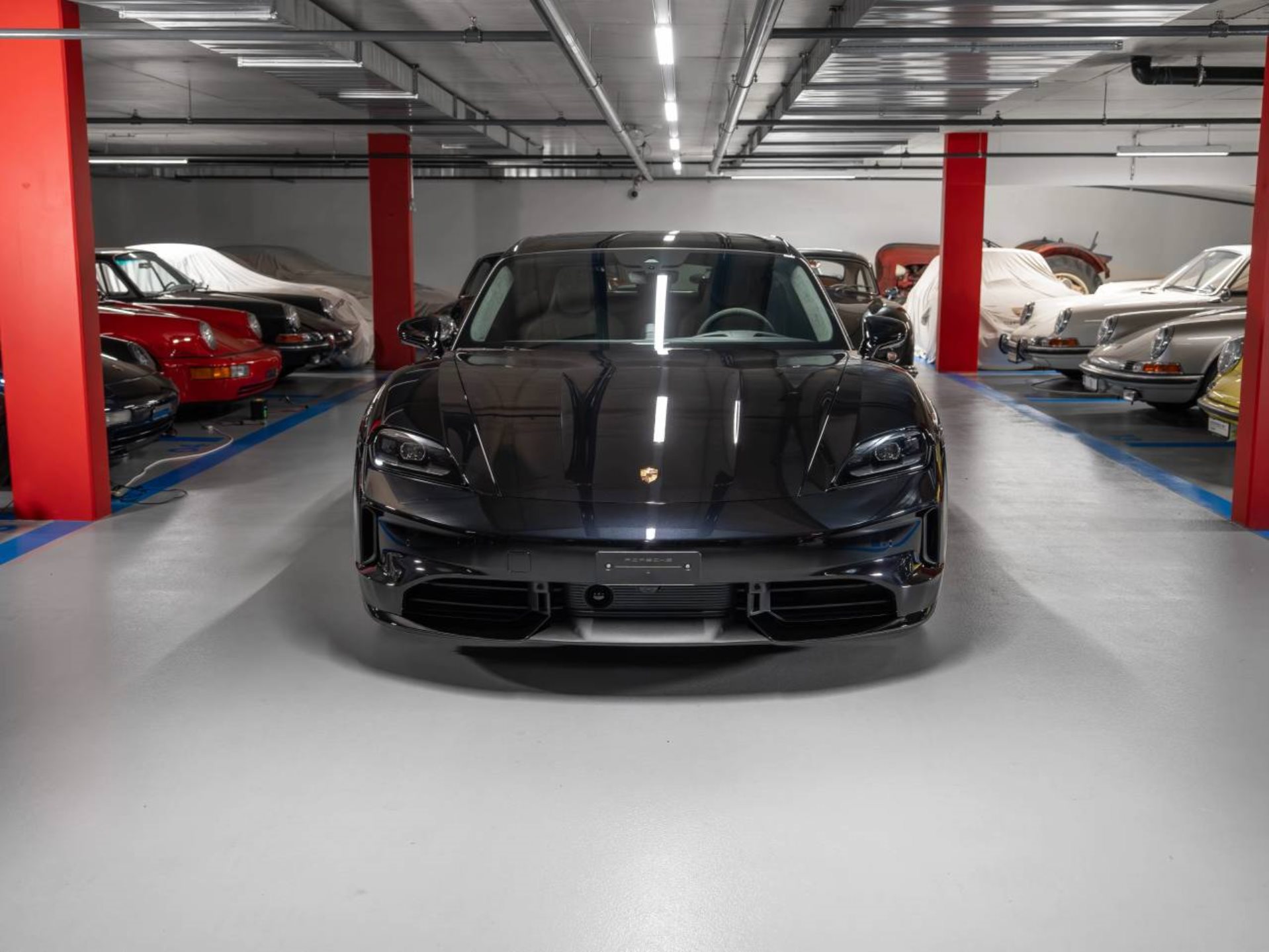 PORSCHE Taycan GTS Sport Turismo-image-1
