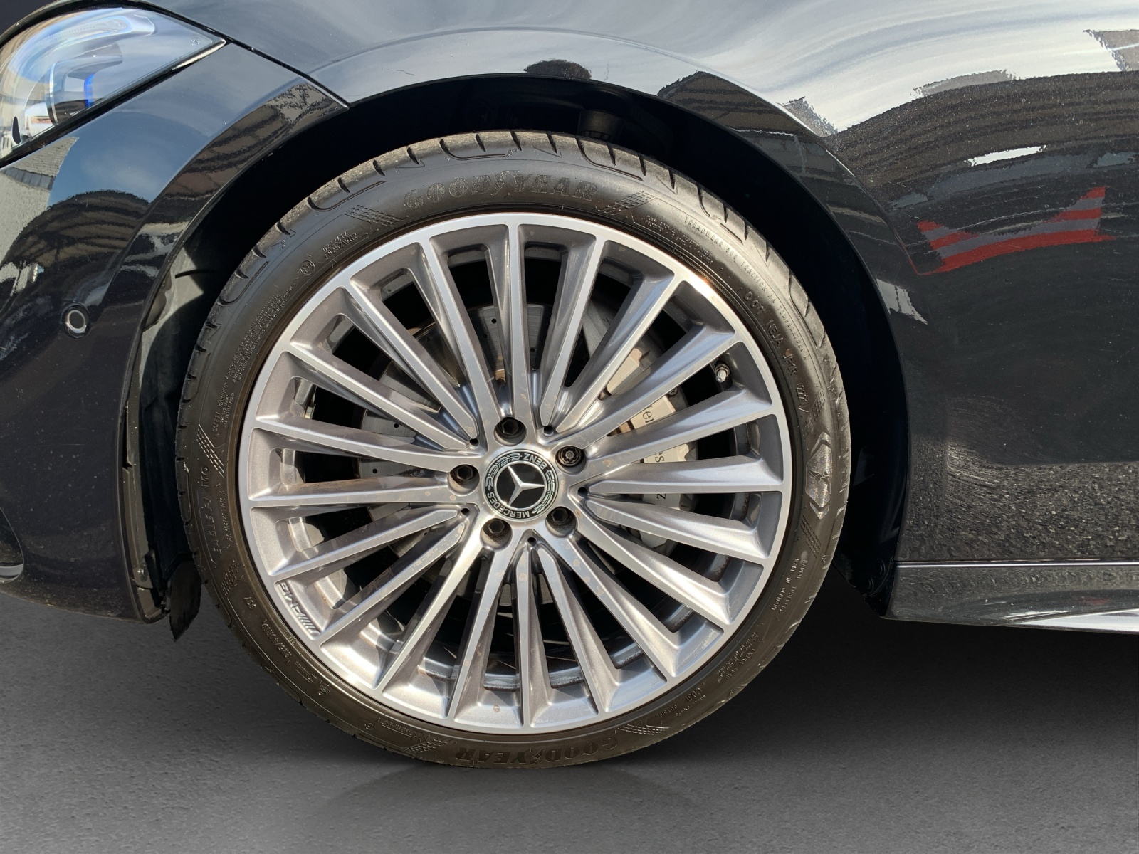 MERCEDES-BENZ C 200 4M AMG Line-image-11